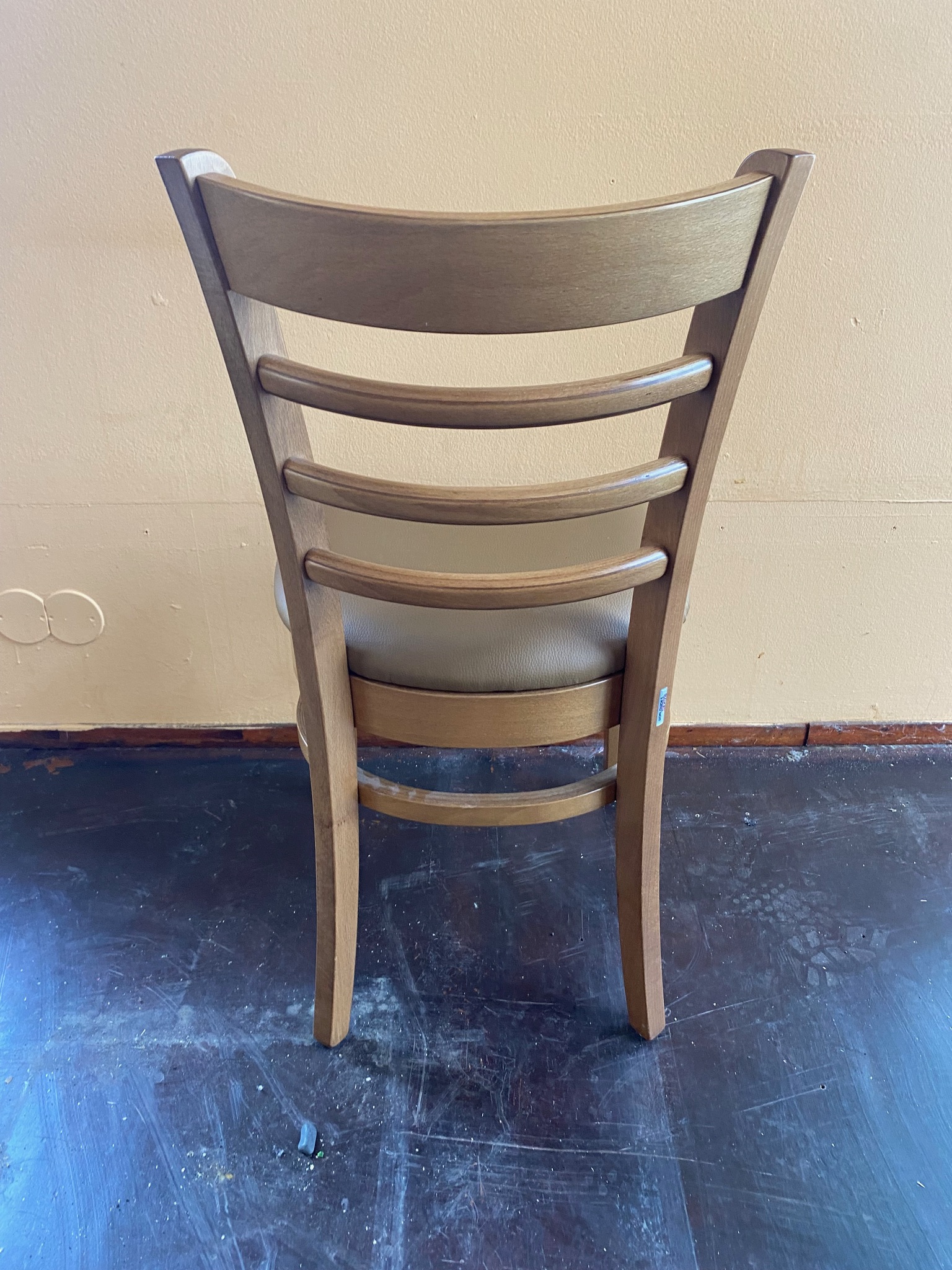 SELT / SOLD Eldhússtólar 4