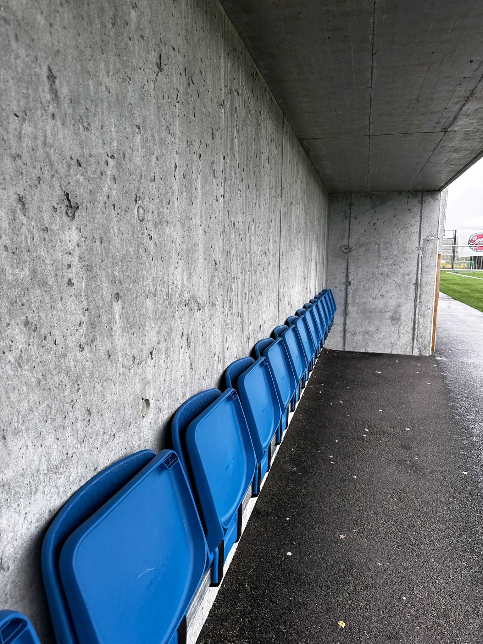 Ónotuð áhorfendasæti / stúkusæti / stúka (98 stk.) 4