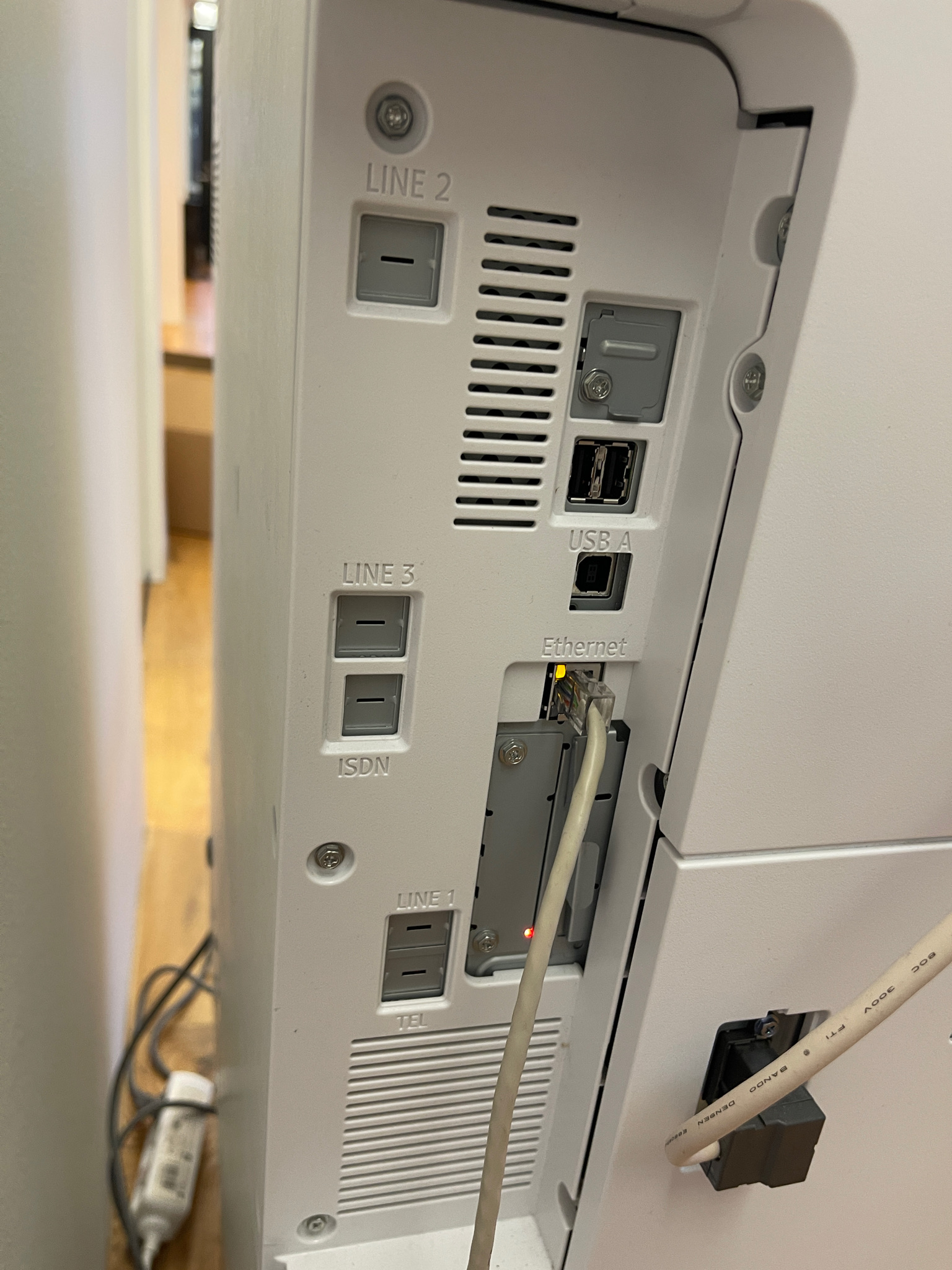 Selt/Endurnýtt-Nýlegur Ricoh IM C3500 A3 fjölnotatæki - Litur - m.Wave ID kerfi 8