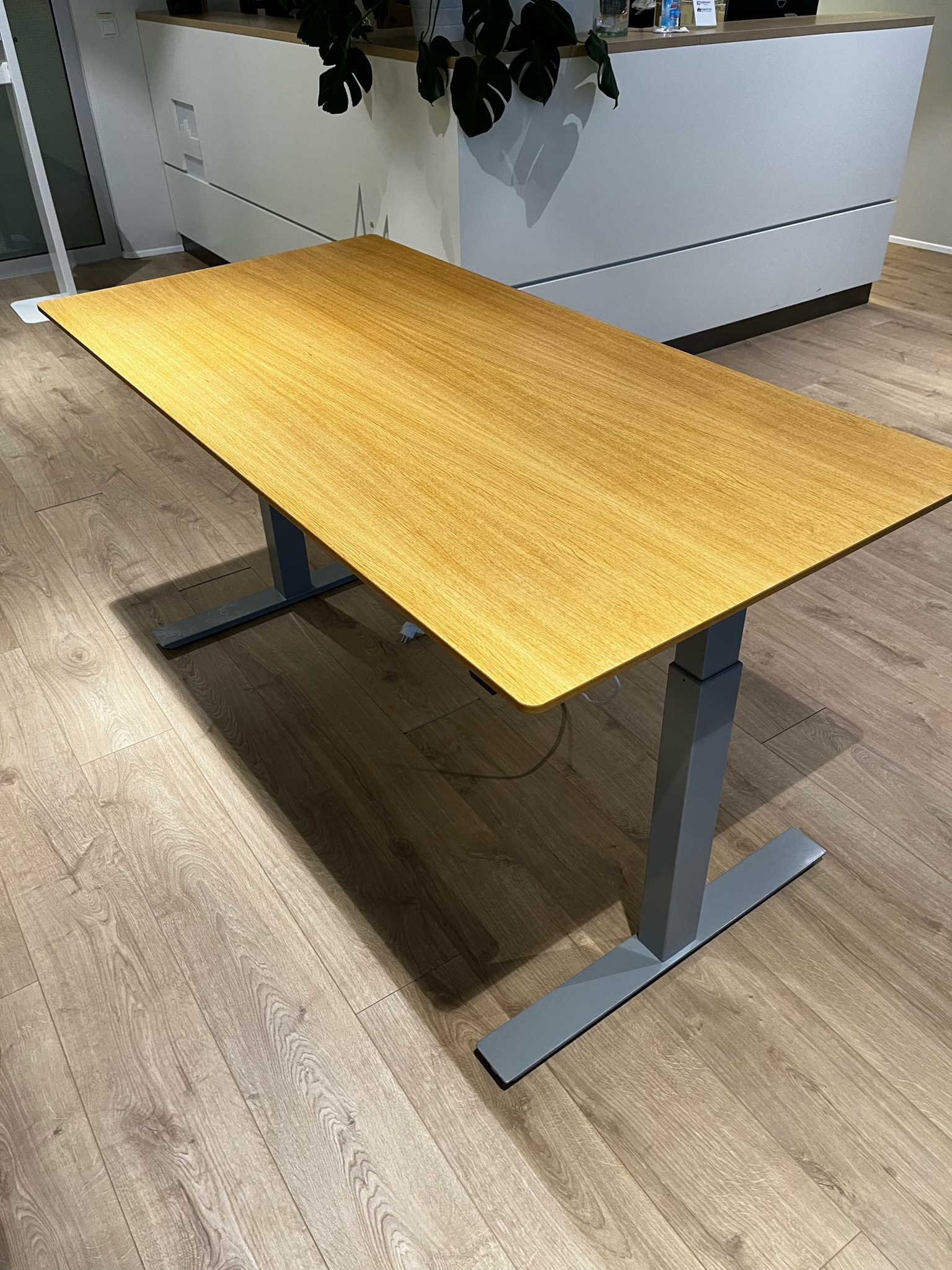 SELT / SOLD Rafmagnsborð 160x80 3