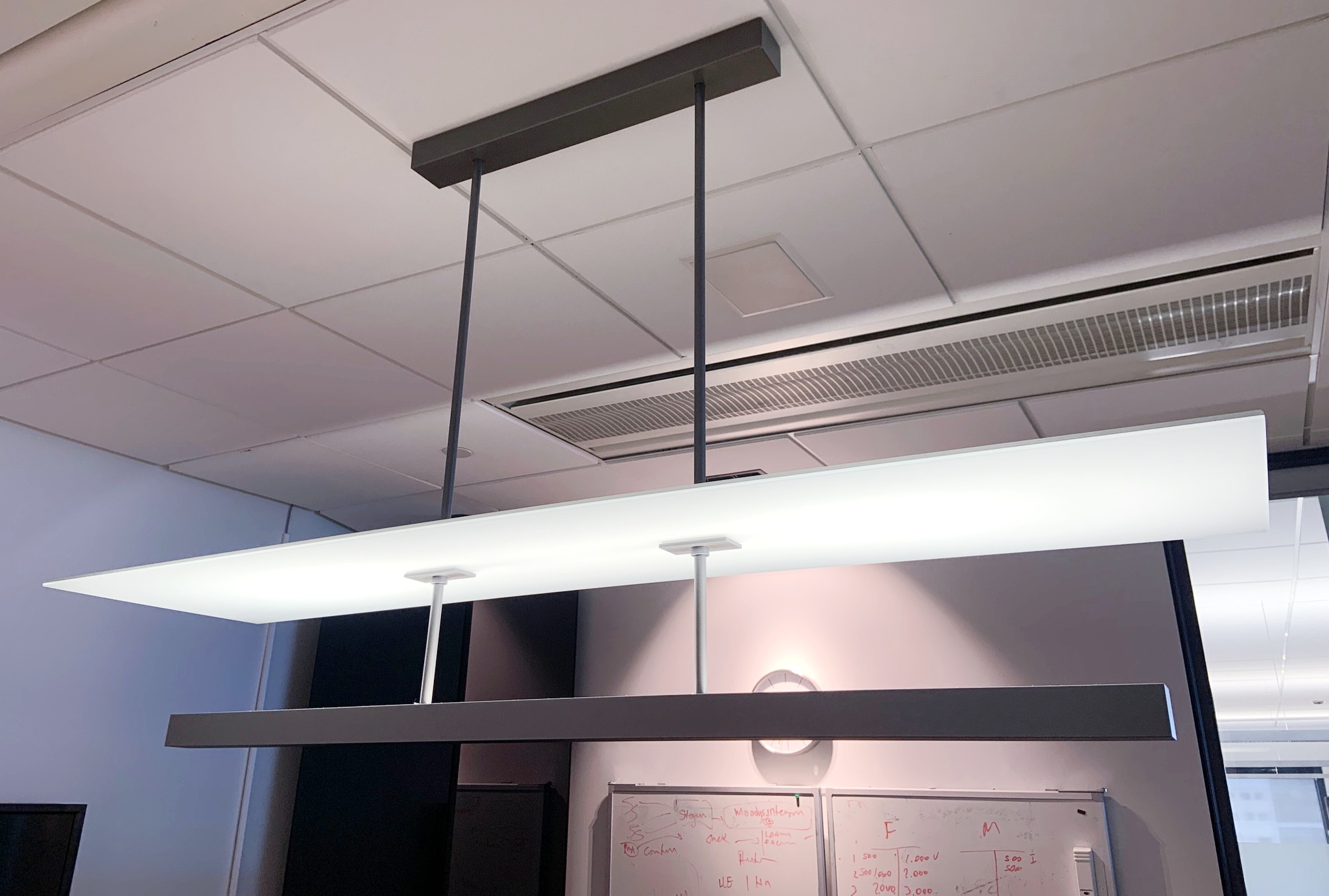 SELT / SOLD Louis Poulsen HF-D Titan + glas loftljós frá Epal 3