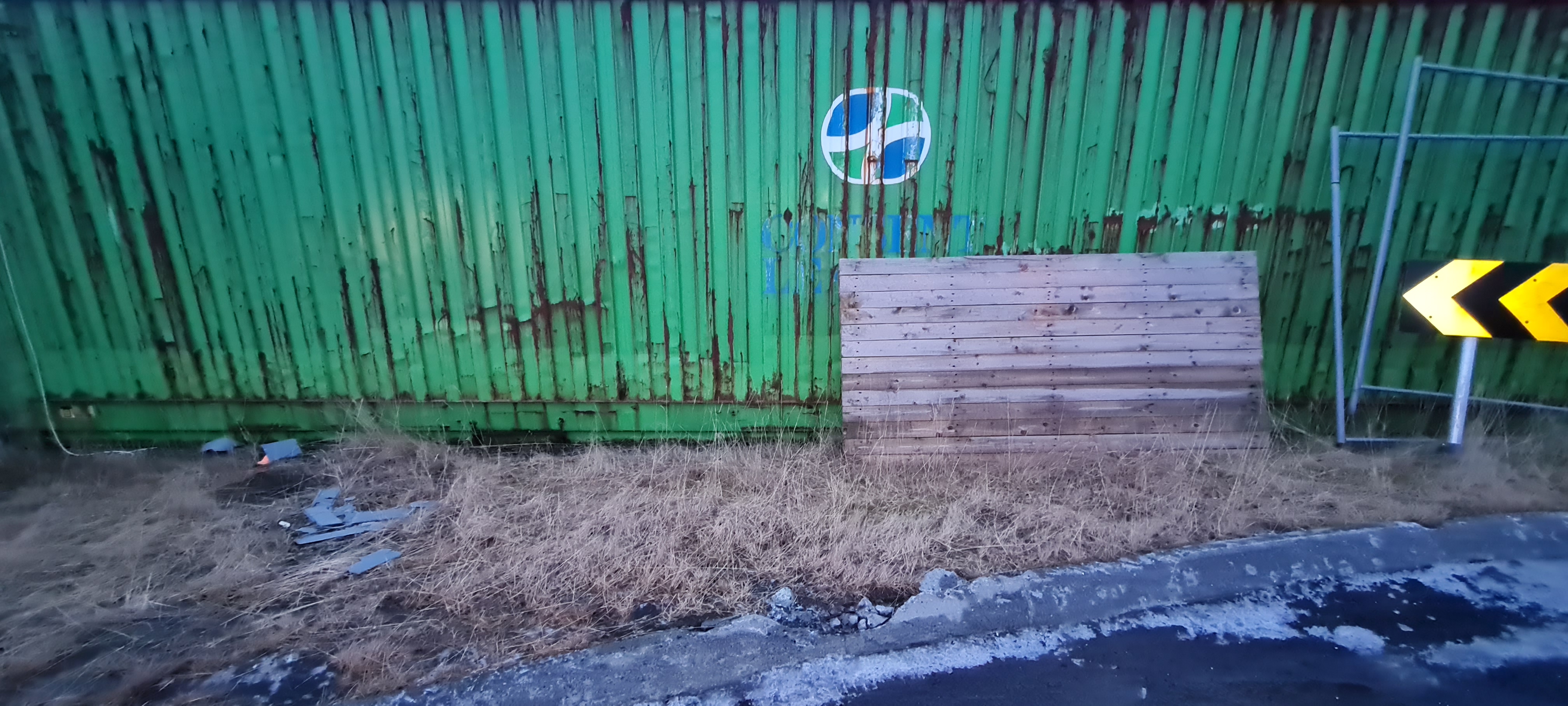SELT / SOLD - Gámur nr. 3 - 40 fet. háþekja 5