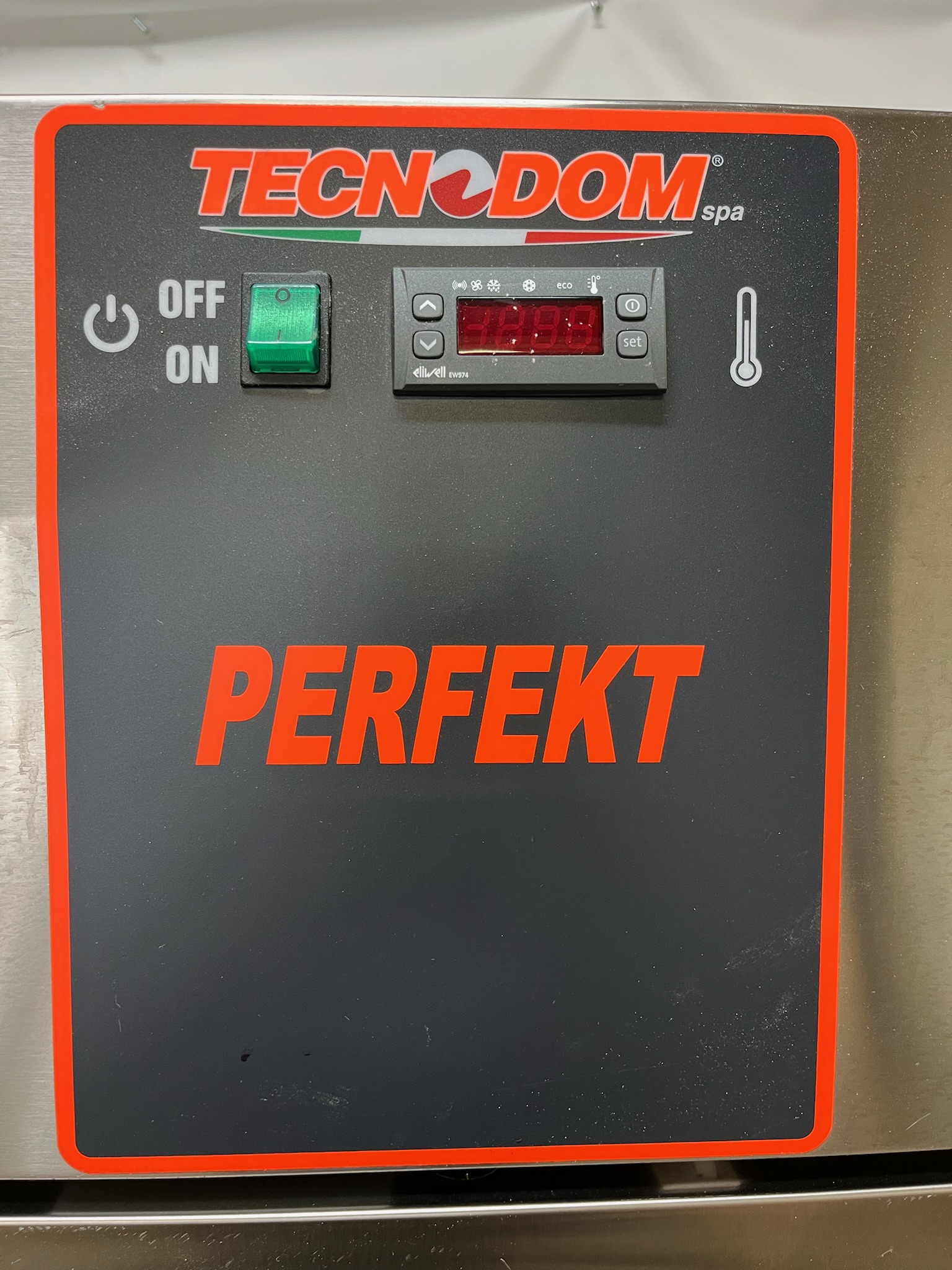 SELT / SOLD Tecnodom Perfekt 700 Stálfrystir frá BVT 5