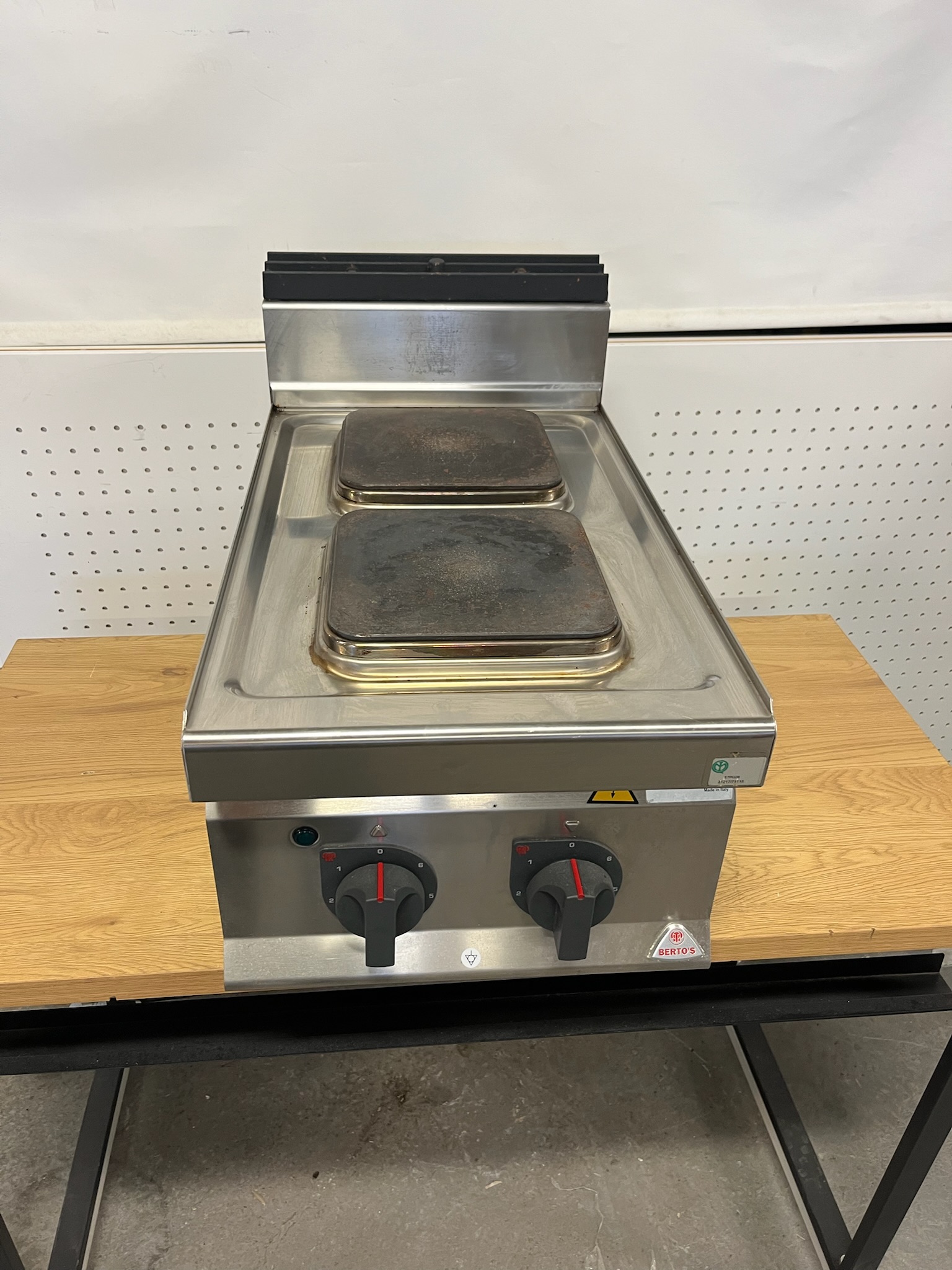 SELT / SOLD Berto's rafmagns helluborð, D72sm. 2