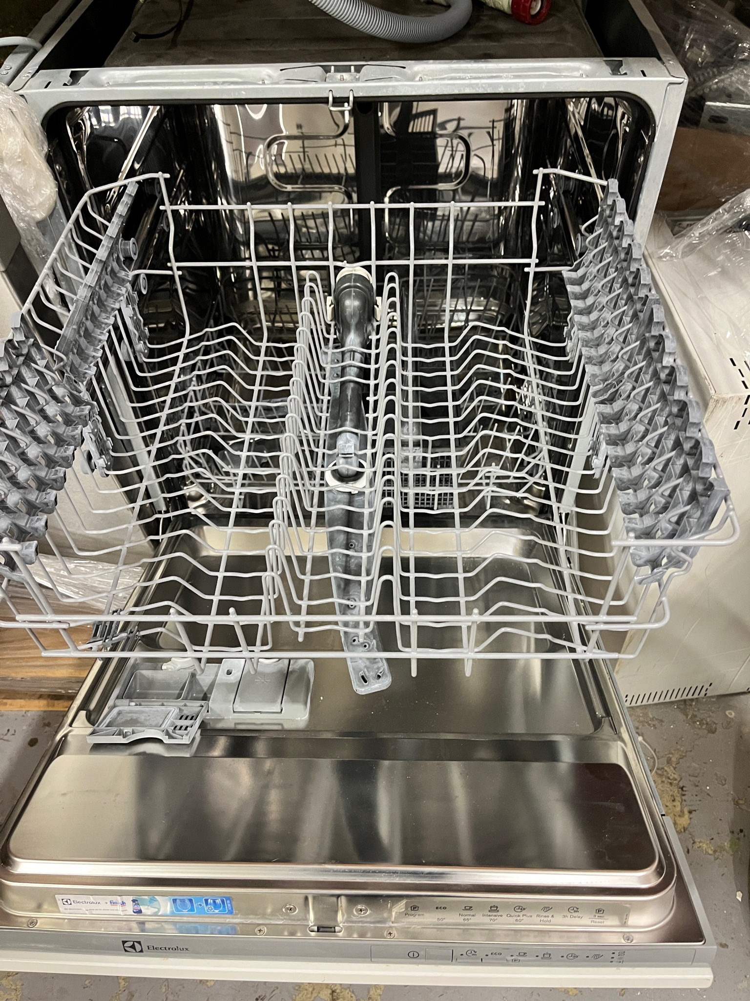 SELT / SOLD Electrolux uppþvottavél 60 sm 4
