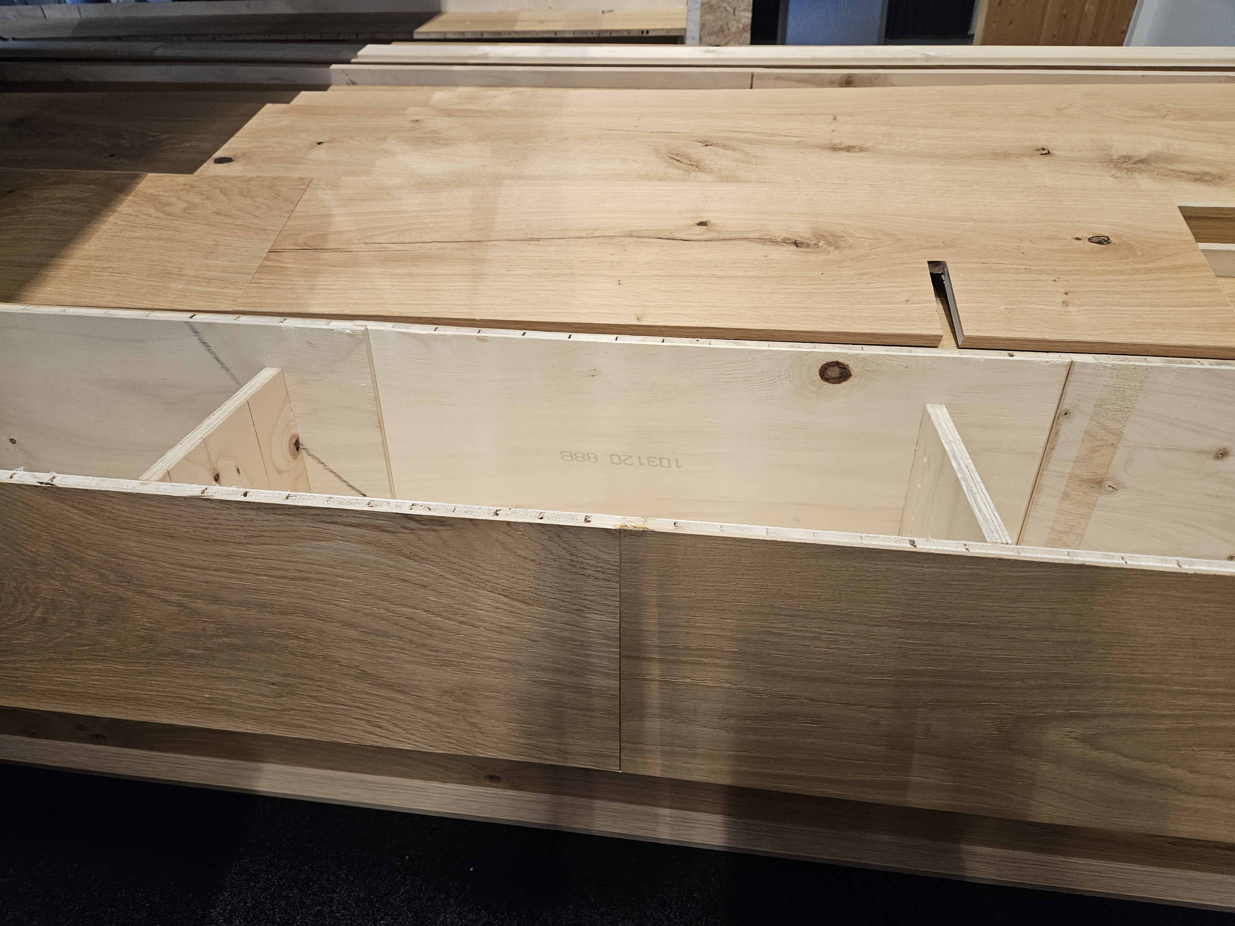 SELT / SOLD Tónlistarsvið - sýningarsvið 7x4m - á hjólum - vönduð sérsmíði 9