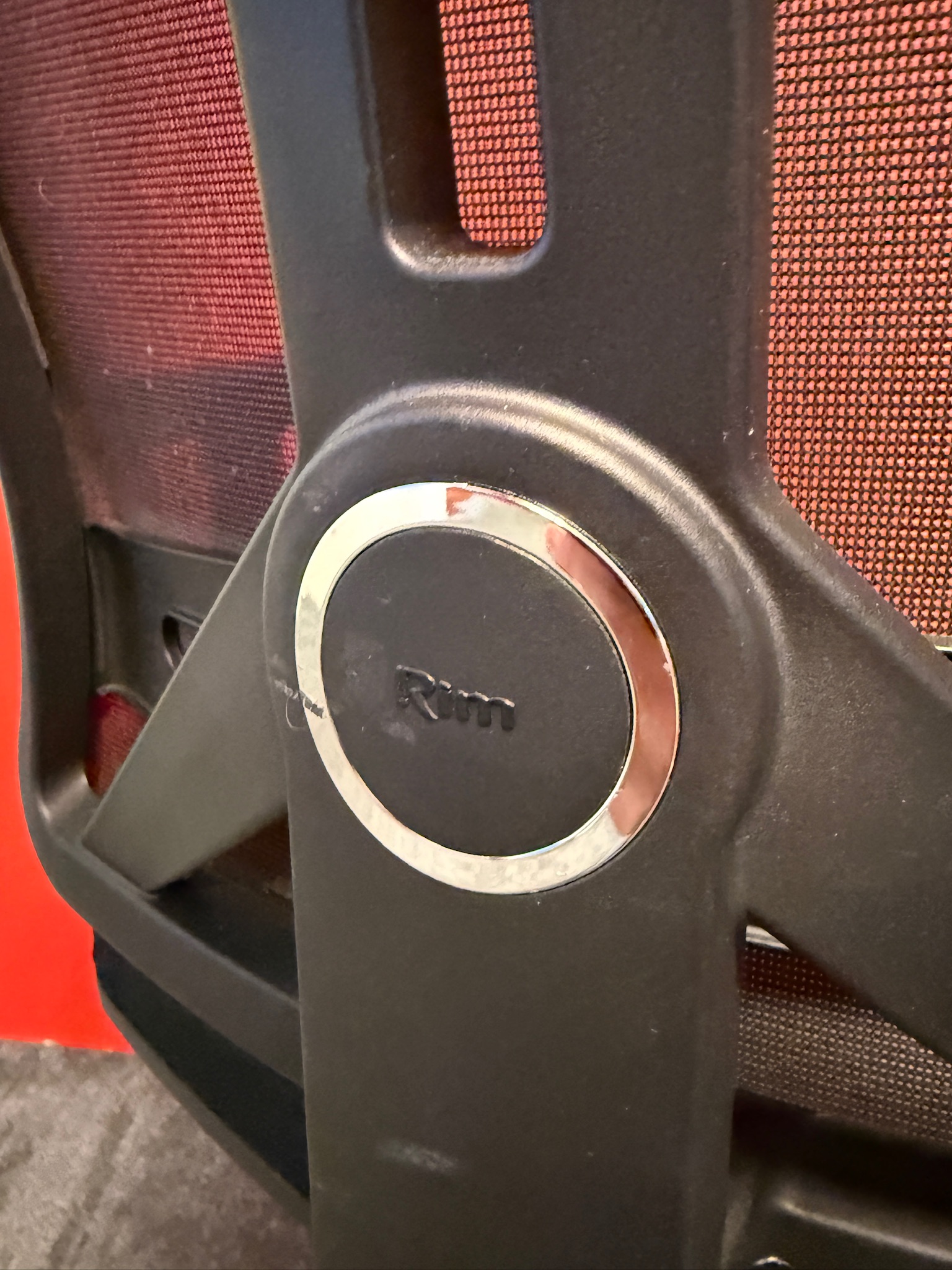 SELT / SOLD RIM skrifborðstóll frá Pennanum - PLAY 5