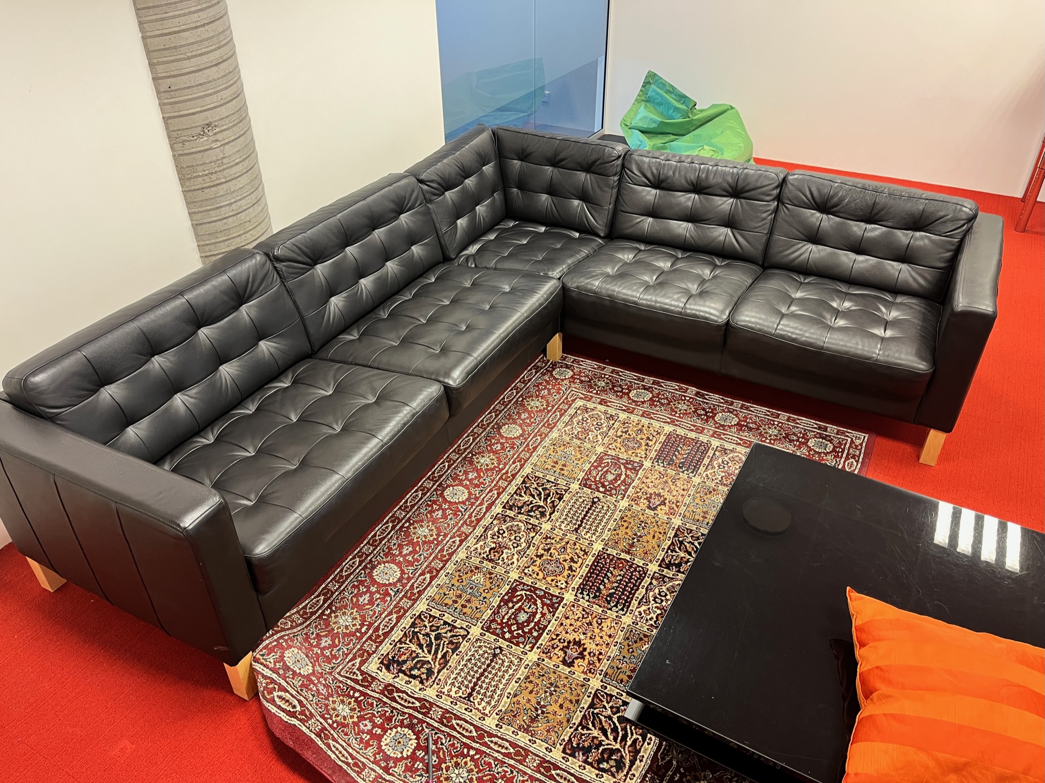 SELT / SOLD - Flottur IKEA hornsófi - 257 x 223 sm.