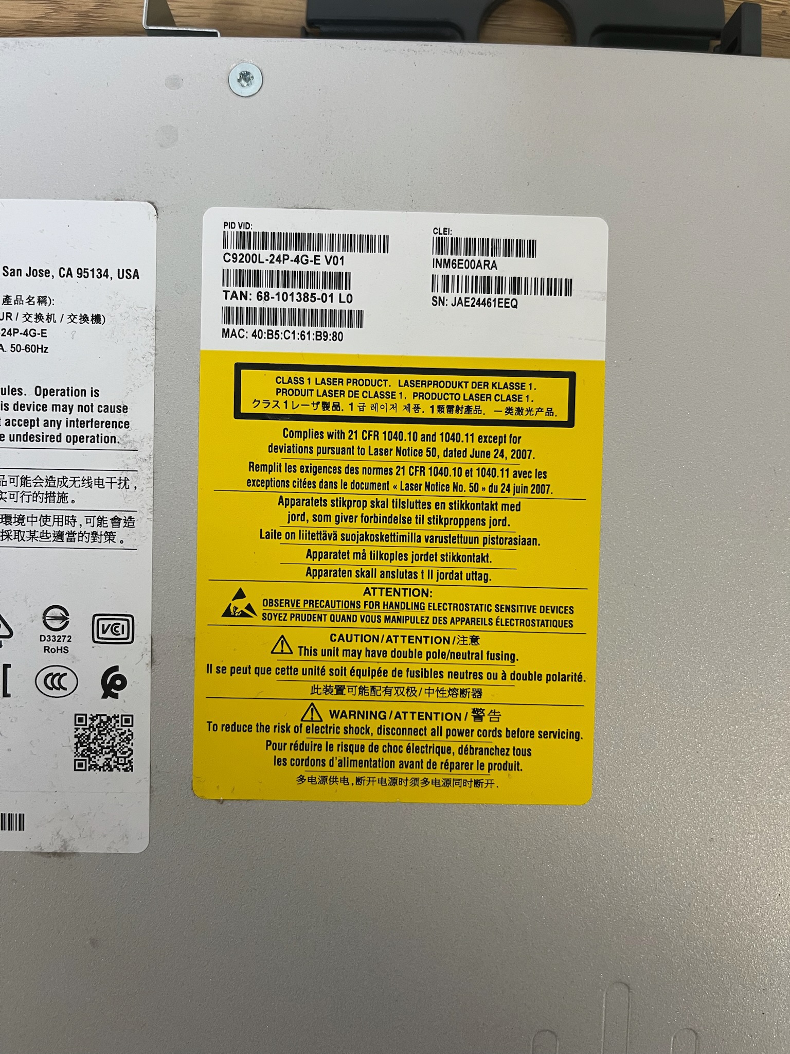 SELT / SOLD Cisco Catalyst C9200L-24P-4G-E switch - Play 5