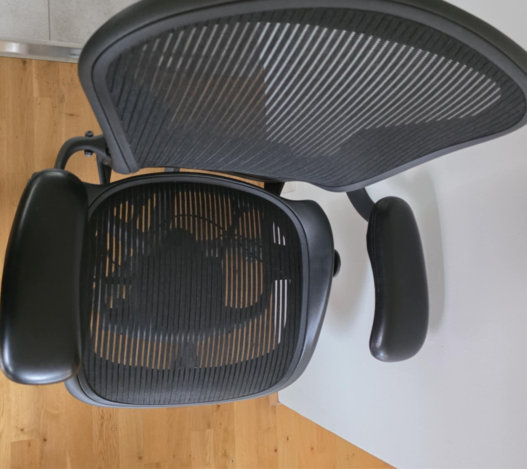 SELT / SOLD Herman Miller Aeron, B stærð 7