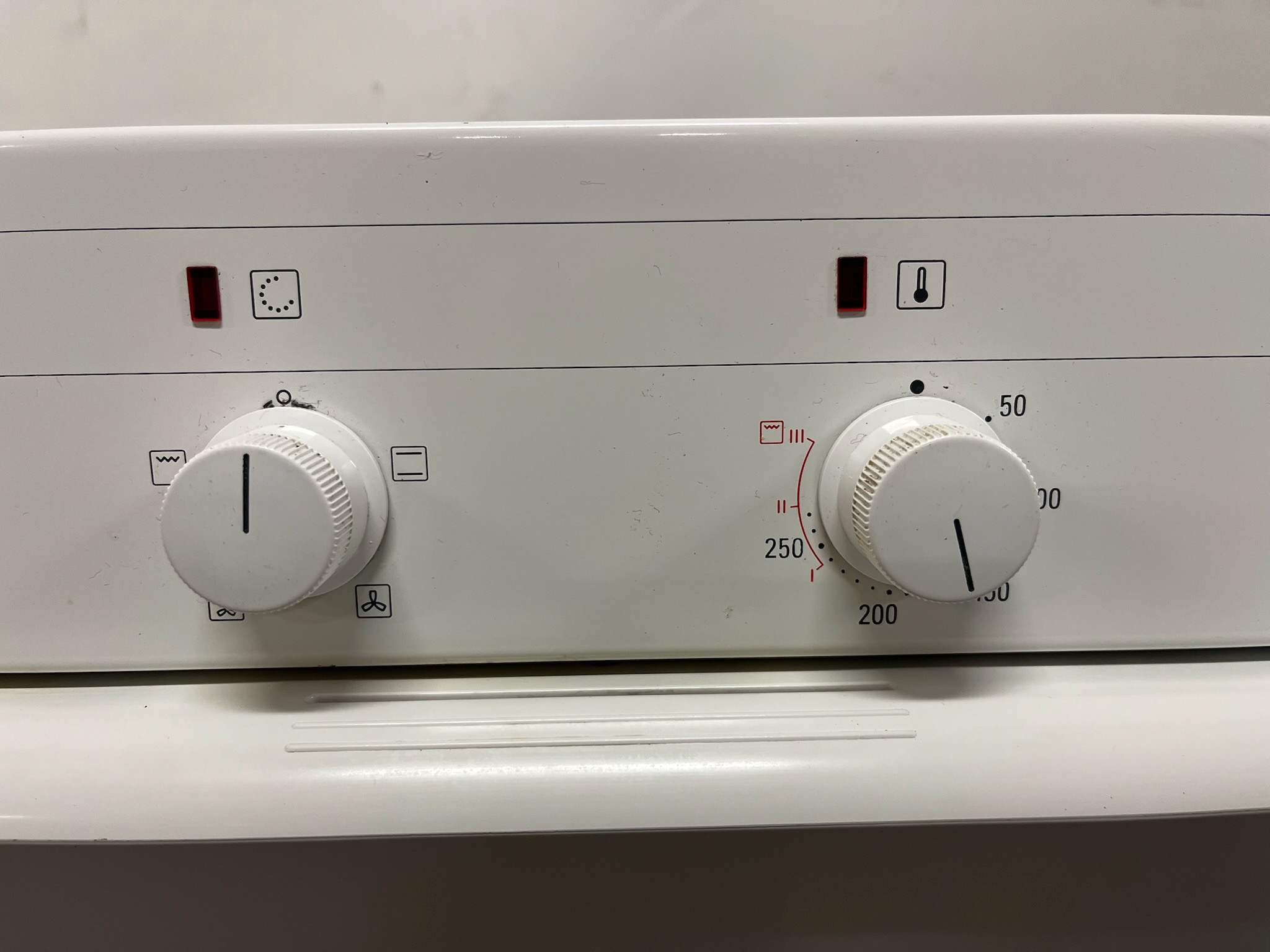 SELT / SOLD SIEMENS ofn, L55 x B57 x H60 sm. 5