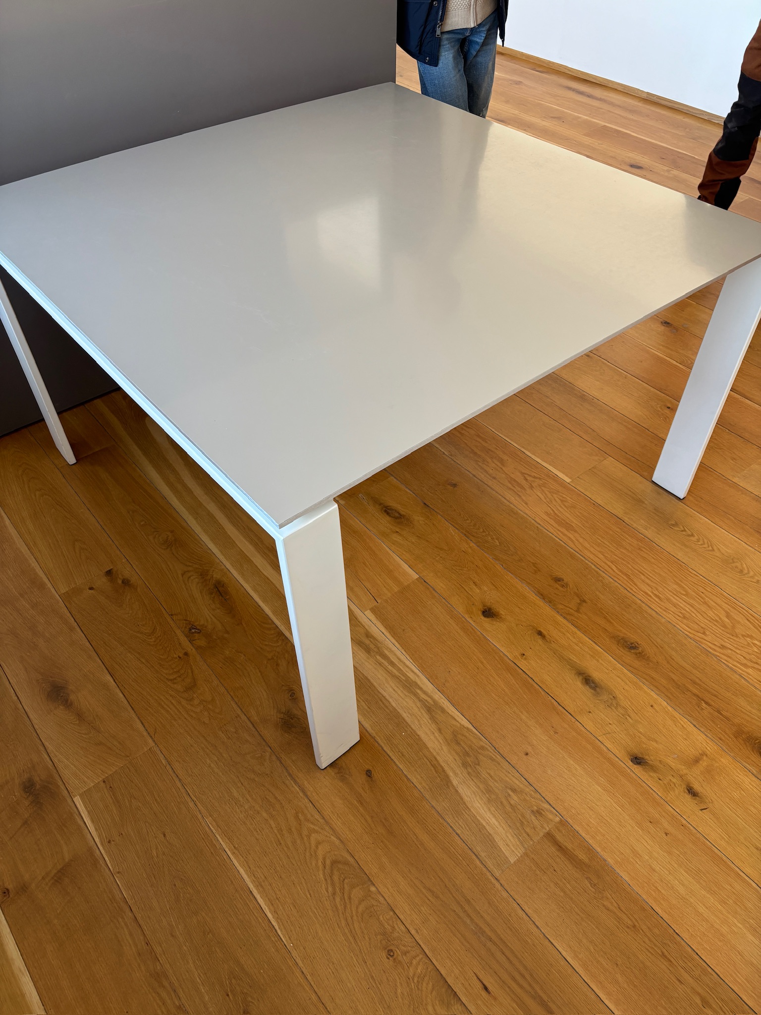 SELT / SOLD Kartell borð, B128xD128xH74sm. 3