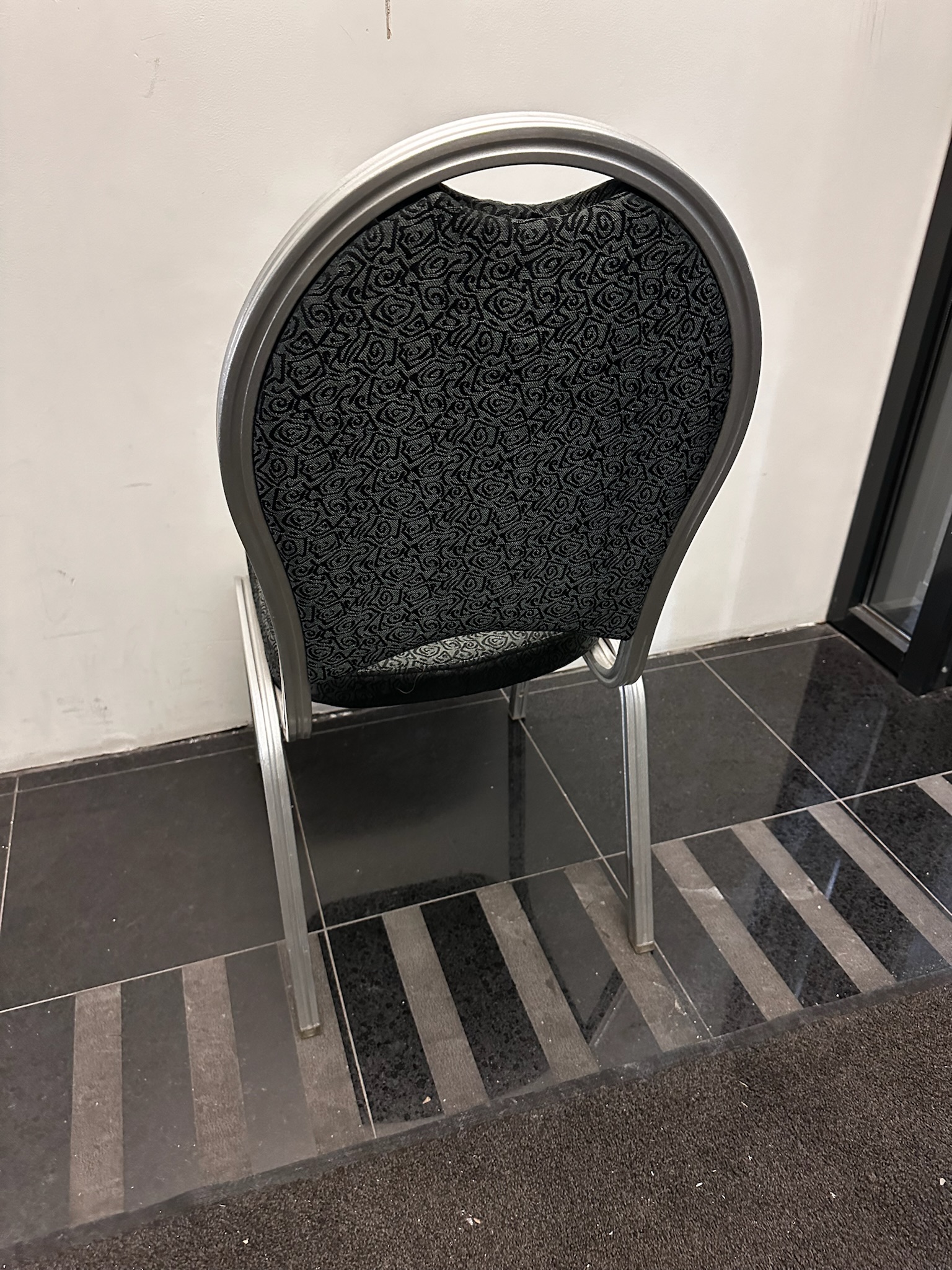SELT / SOLD Staflanlegir veislustólar - fundarstólar (33 stk.) 3