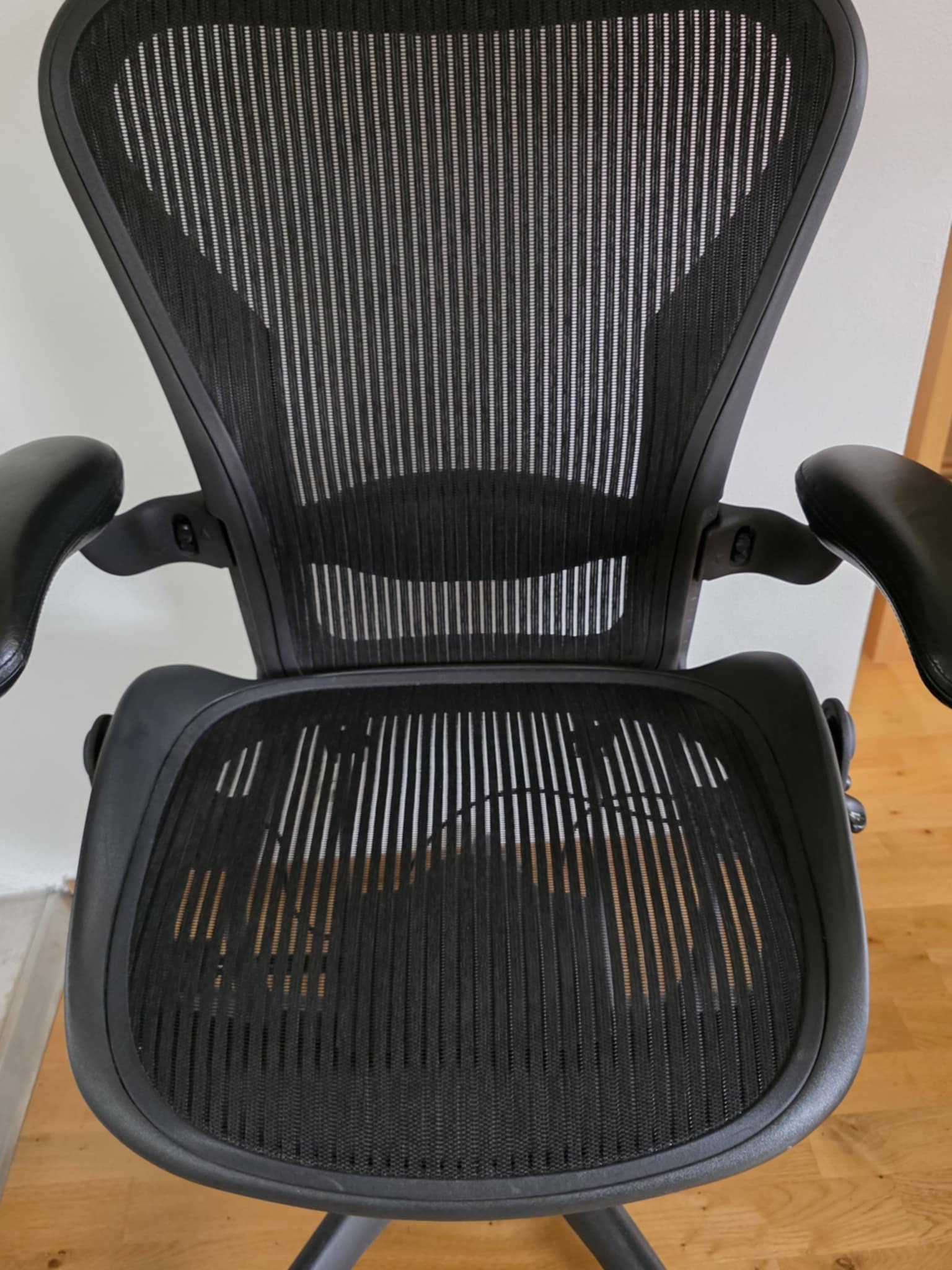 SELT / SOLD Herman Miller Aeron, B stærð 3