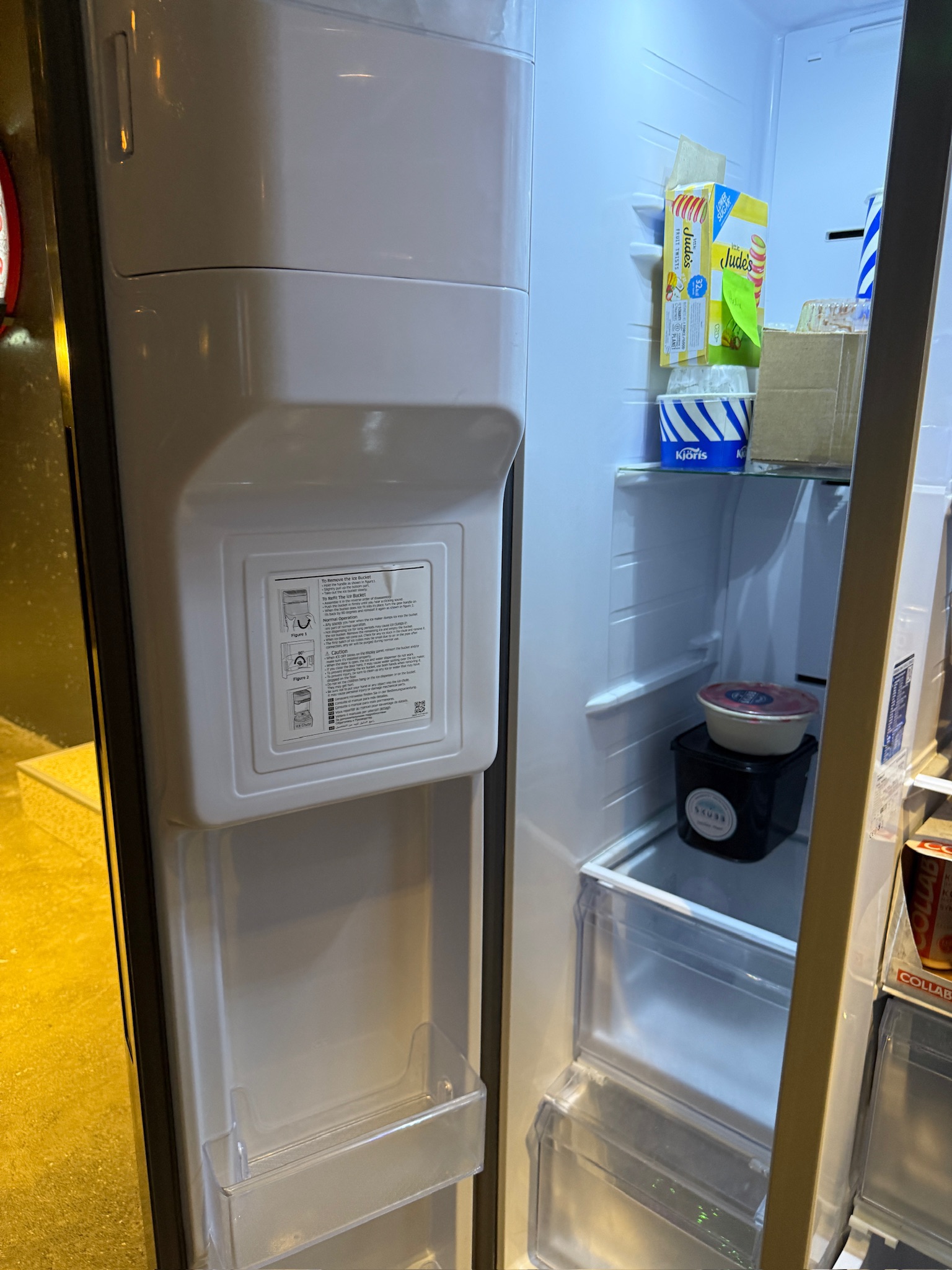 SELT / SOLD - Samsung ísskápur með frysti, H178sm. 9