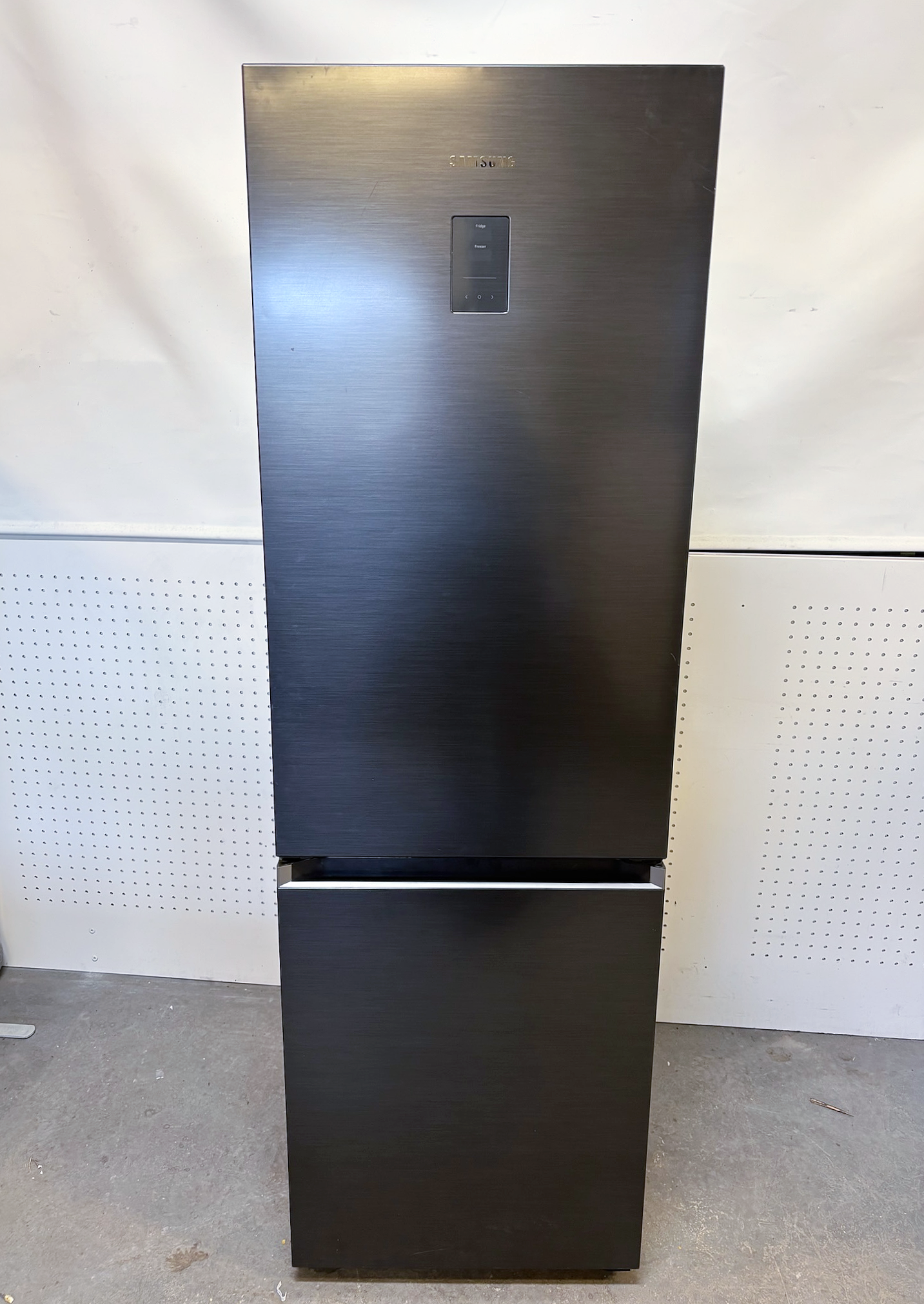 SELT / SOLD Samsung ísskápur með frysti, H185sm.