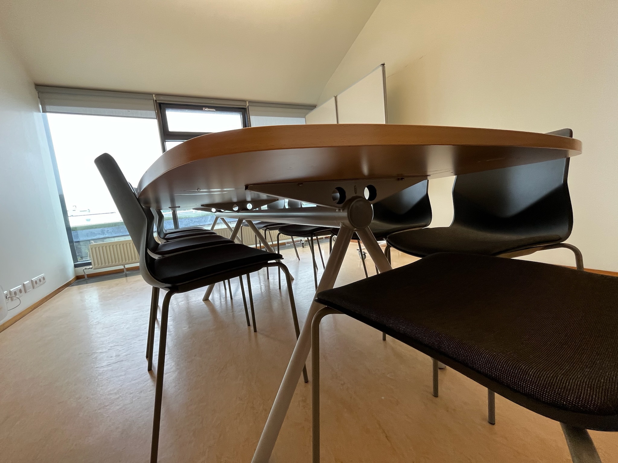 SELT / SOLD Fundarborð, 10-12 manna, L360xB120xH73sm. 4