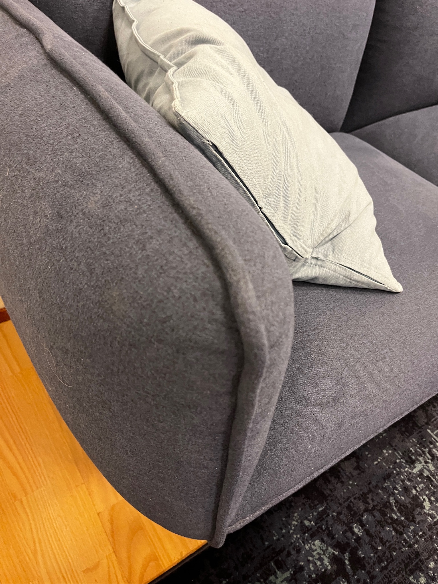 SELT / SOLD Woud hönnunarsófi, 3ja sæta, B245 - D78 - H83 sm. 3