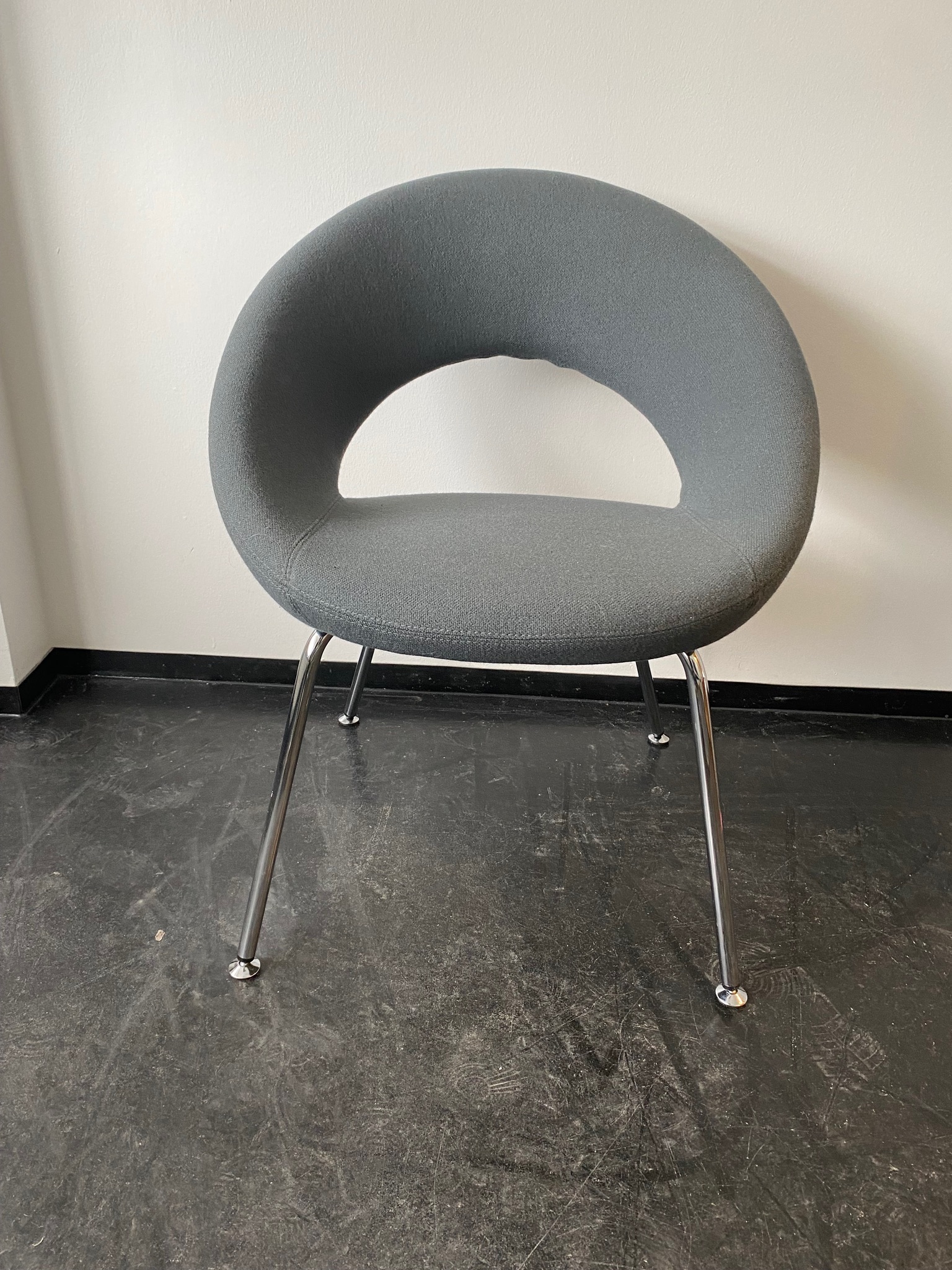 SELT / SOLD Artifort hönnunarstóll