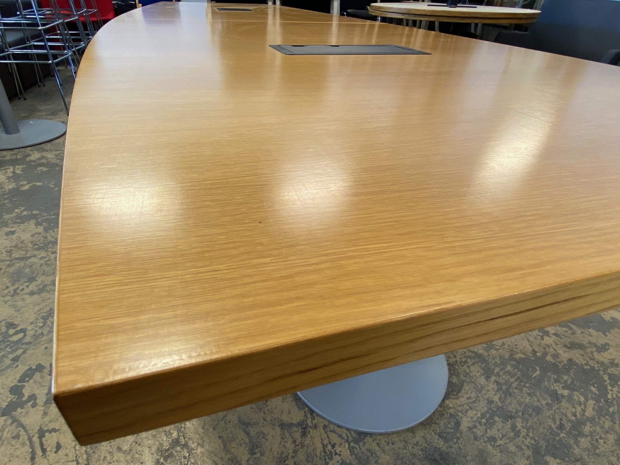 SELT / SOLD Fundarborð eik - 10 til 12 manna - 320 x 110 sm 4