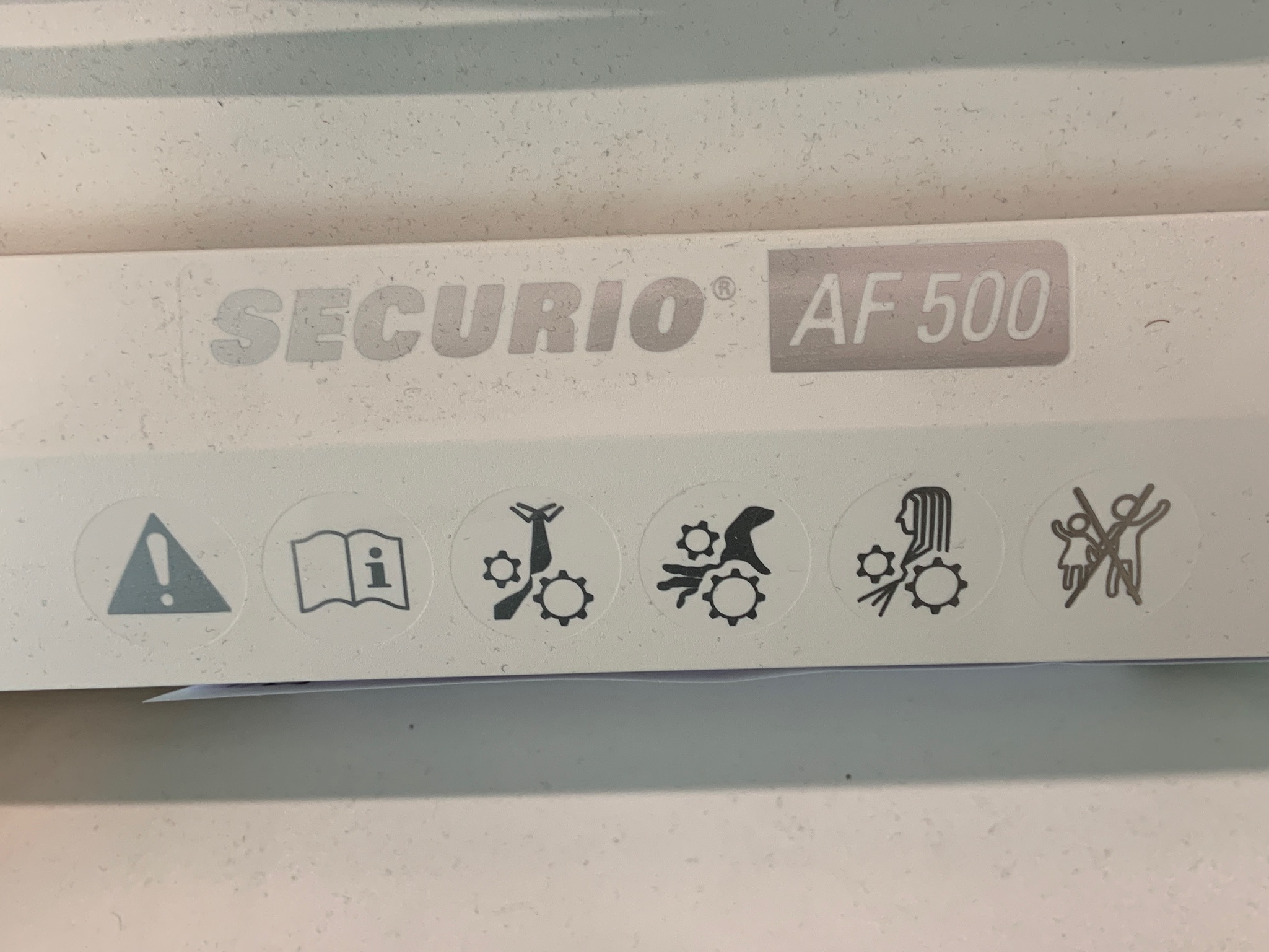 Selt/Endurnýtt-Tætari HSM Securio AF500 kross skurður frá Pennnum 7