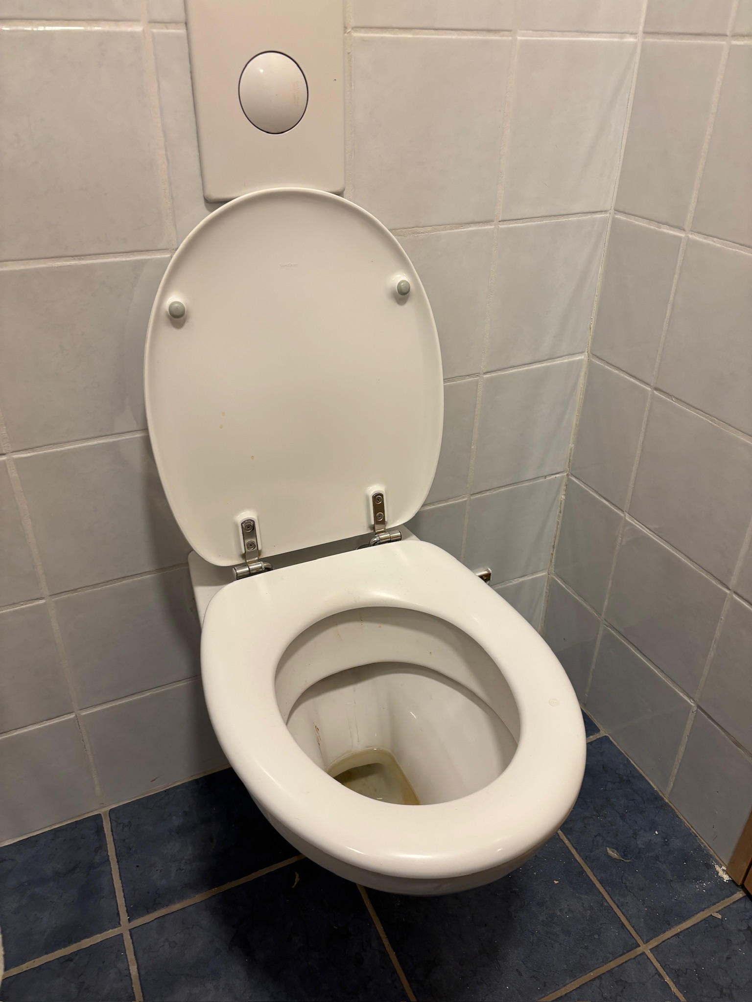 SELT / SOLD - Villeroy Boch vegghengt salerni / WC (2 stk.) 2