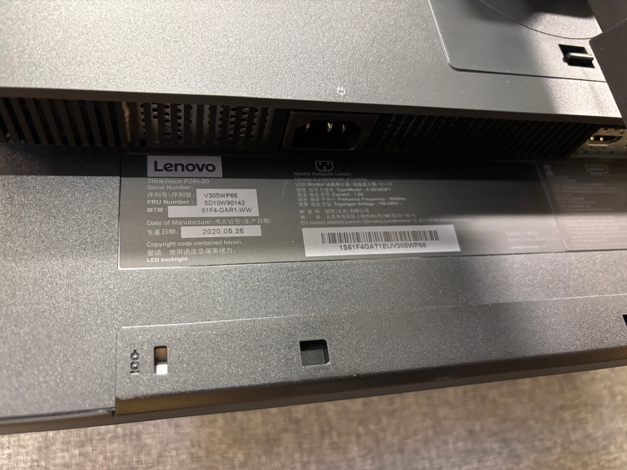 SELT / SOLD Lenovo USB-C tölvuskjár - 24'', 2560 x 1440p (1 stk.) 8