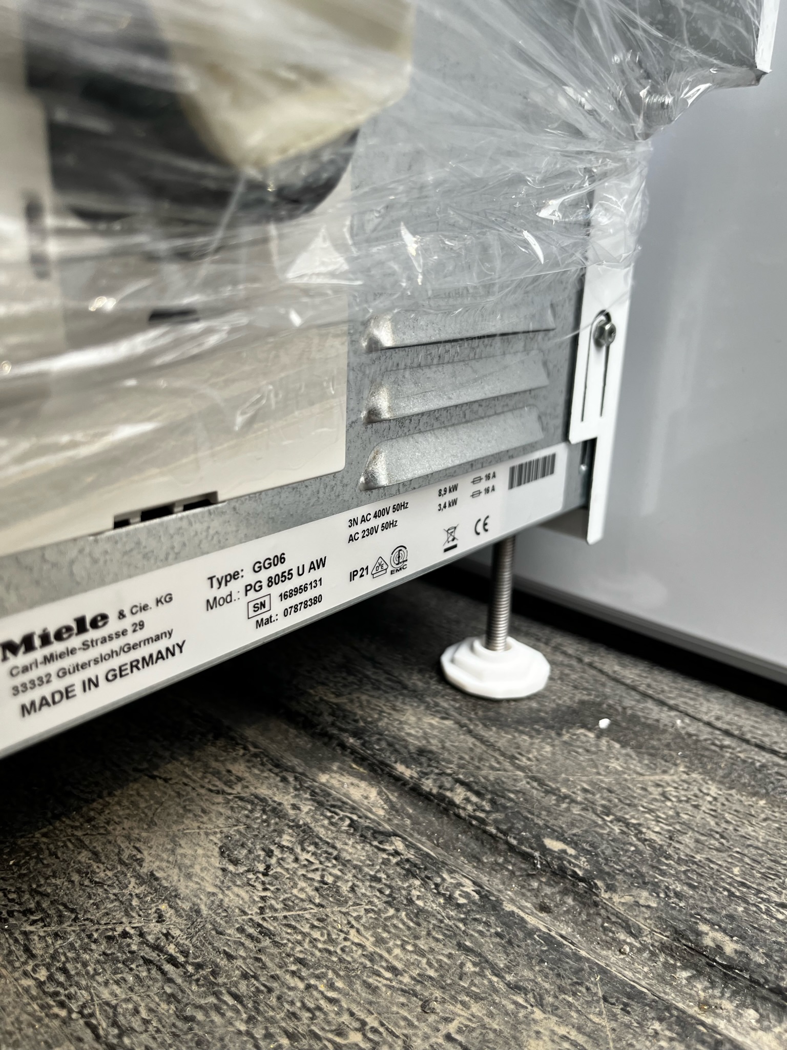 SELT / SOLD Miele Professional Speed undirborðuppþvottavél (2021) 5
