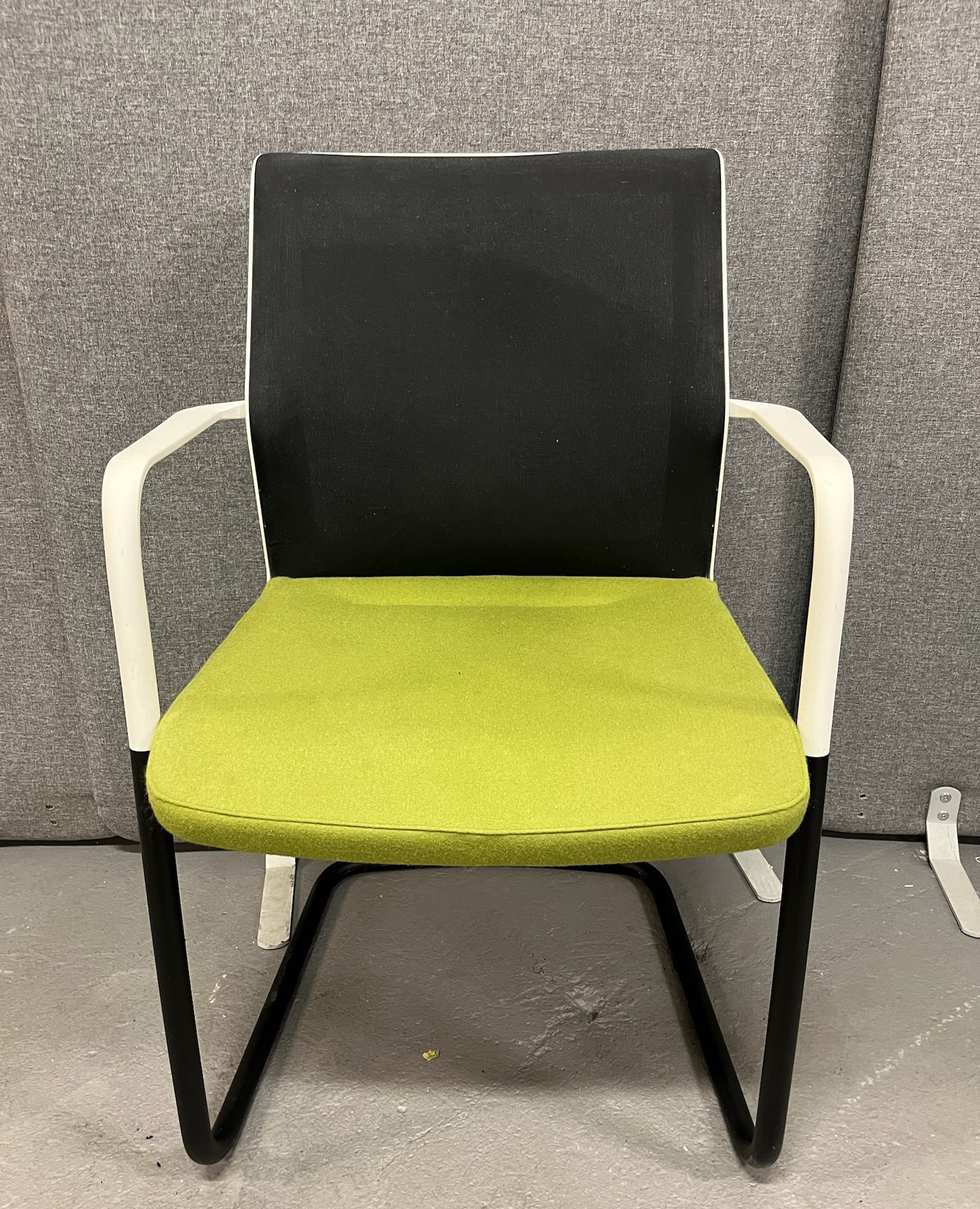 SELT / SOLD Orangebox stóll. ( 2 stk).
