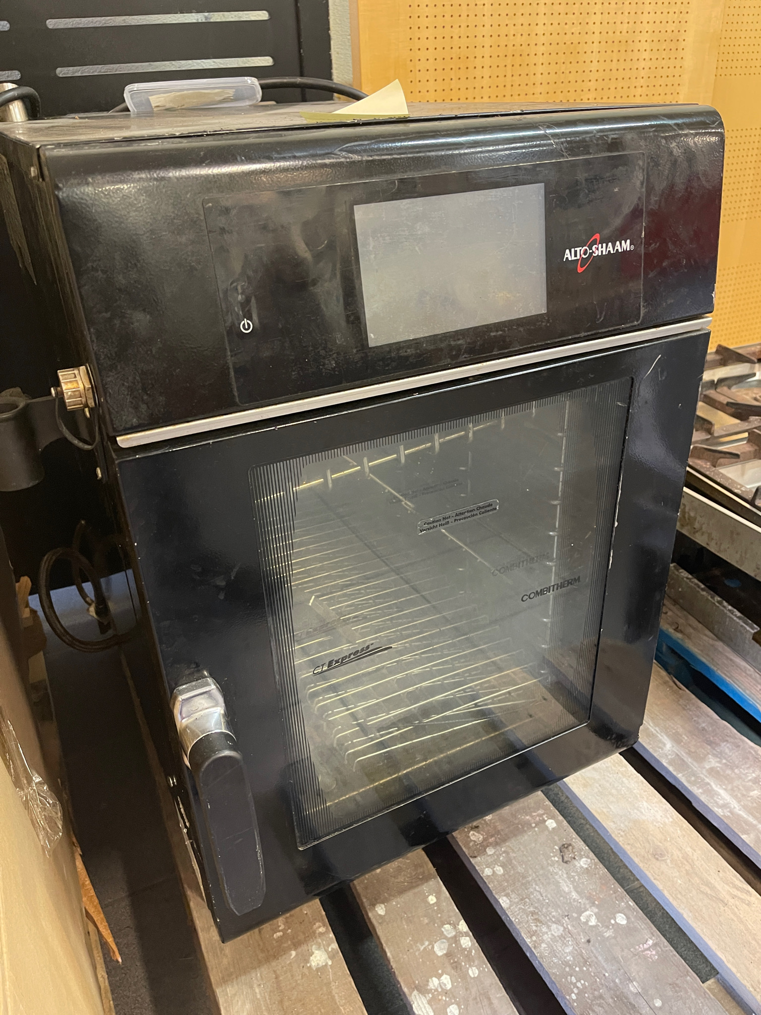 SELT / SOLD - Reykofn Alto-Shaam 2