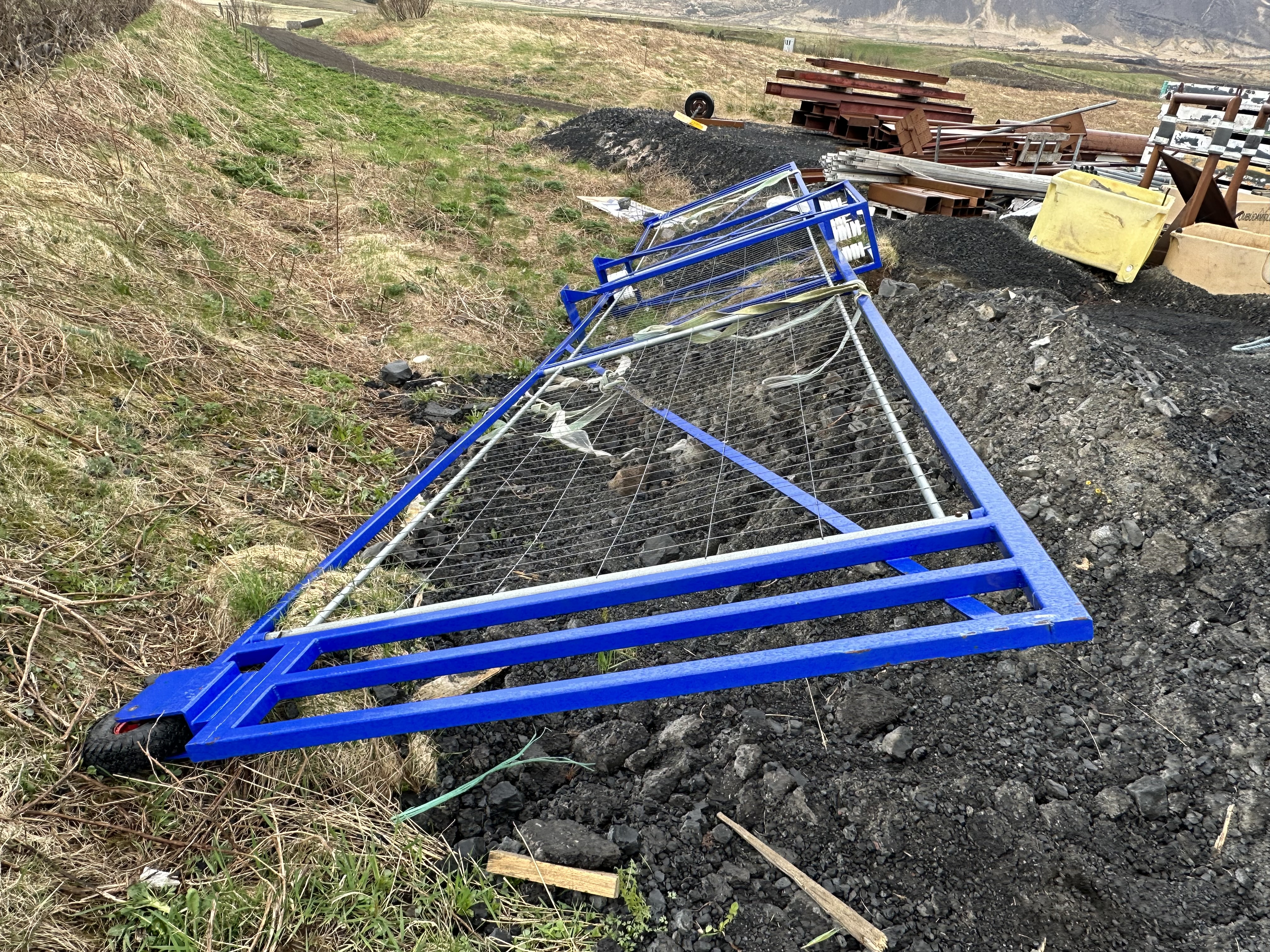 SELT / SOLD - Hlið á hjólum - 10 metrar 2