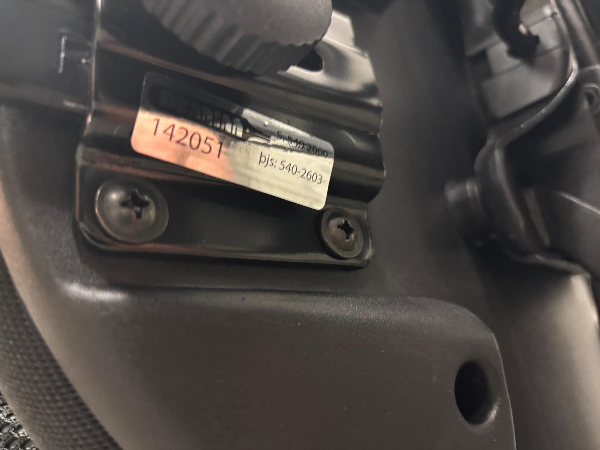 SELT / SOLD Dauphin skrifborðsstóll frá Pennanum 9