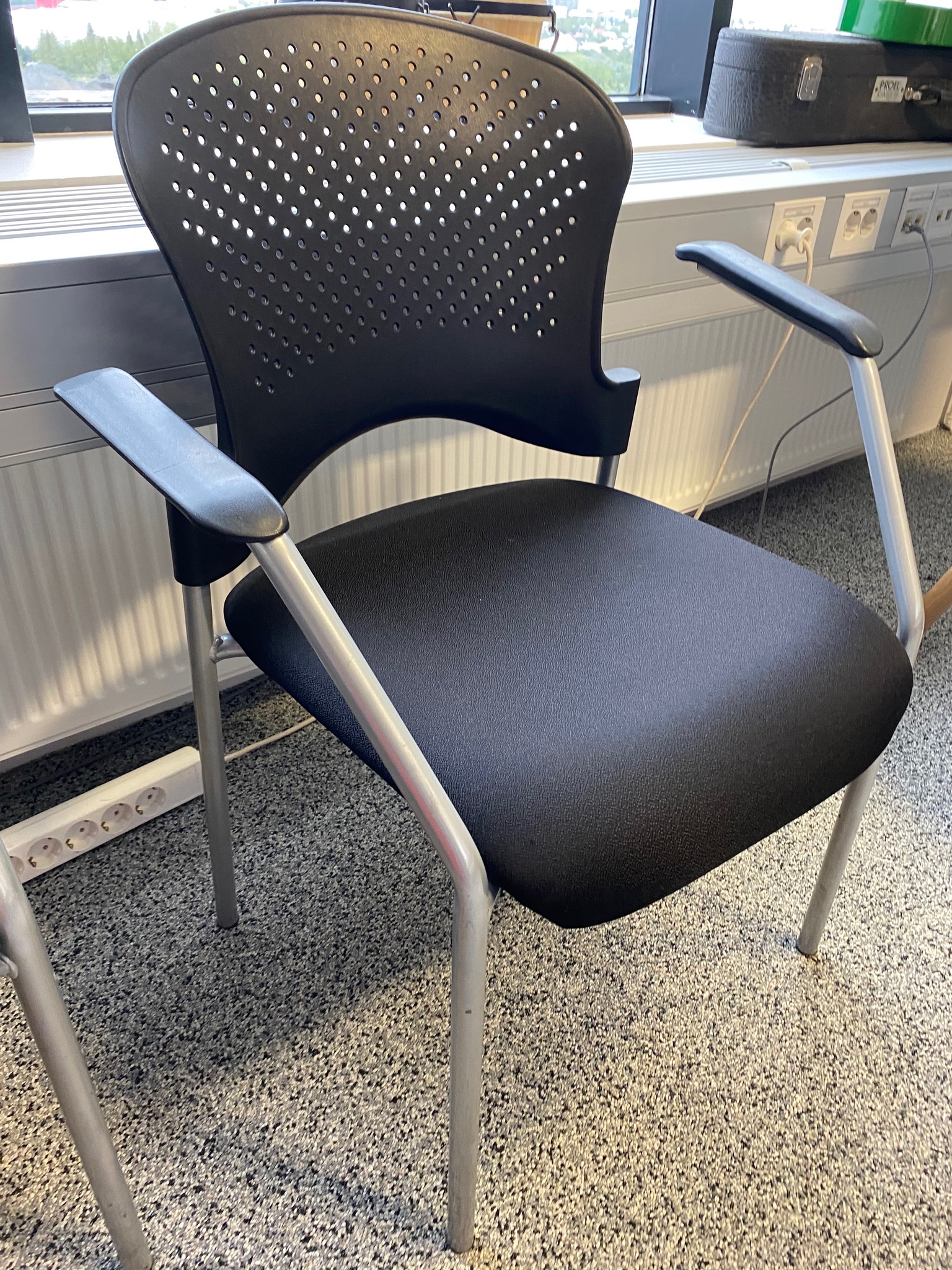 SELT / SOLD Fundarstólar frá InnX