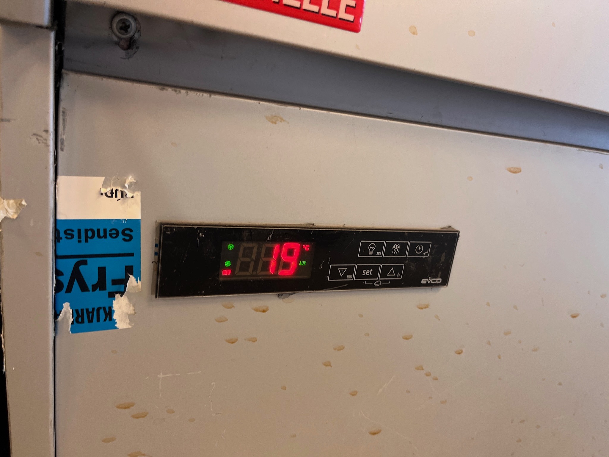 SELT / SOLD OSCARTIELLE display kæliskápur B192 x H197 - 801 7