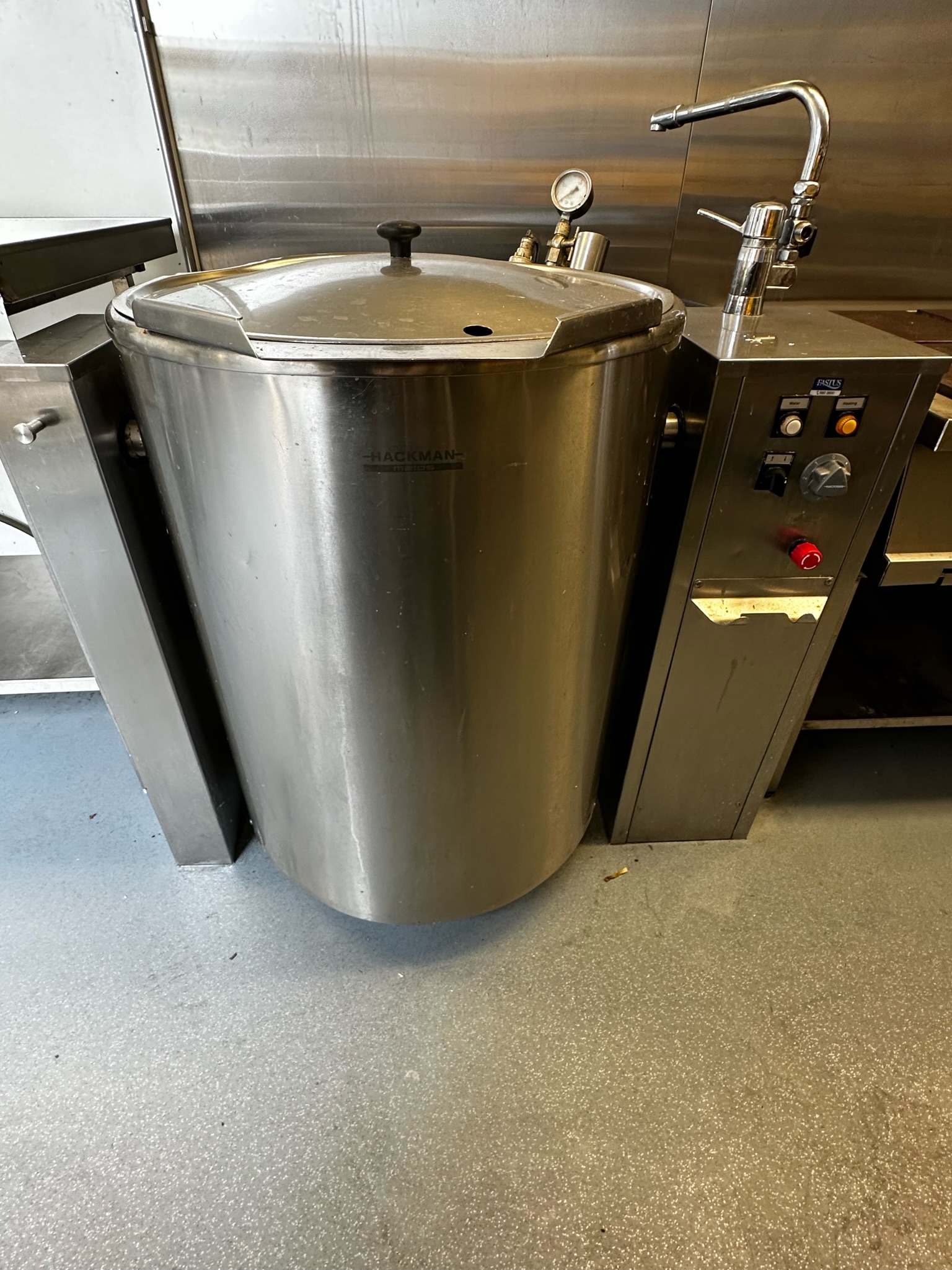 SELT / SOLD Hackman suðupottur - 120 lítra 2