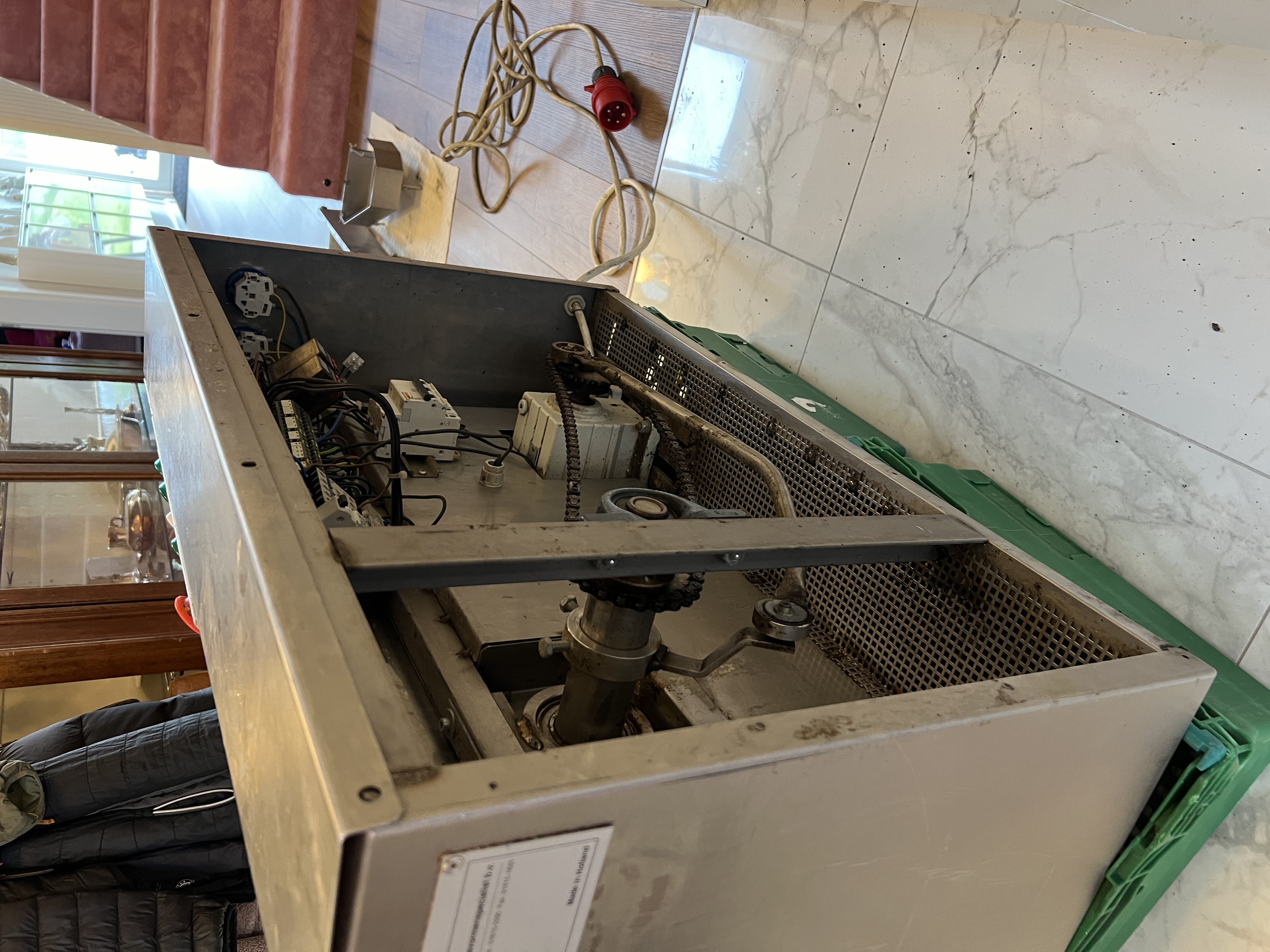 Súkkulaðivél - færiband - skammtari JKV30 - MOULDING MACHINE 30 K 11