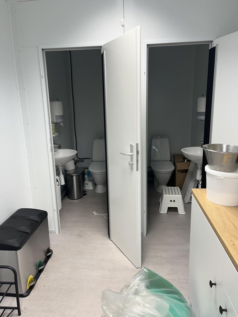 SELT / SOLD Gámahús, kennslustofur, vinnubúðir, mötuneyti - 7 einingar WC 6
