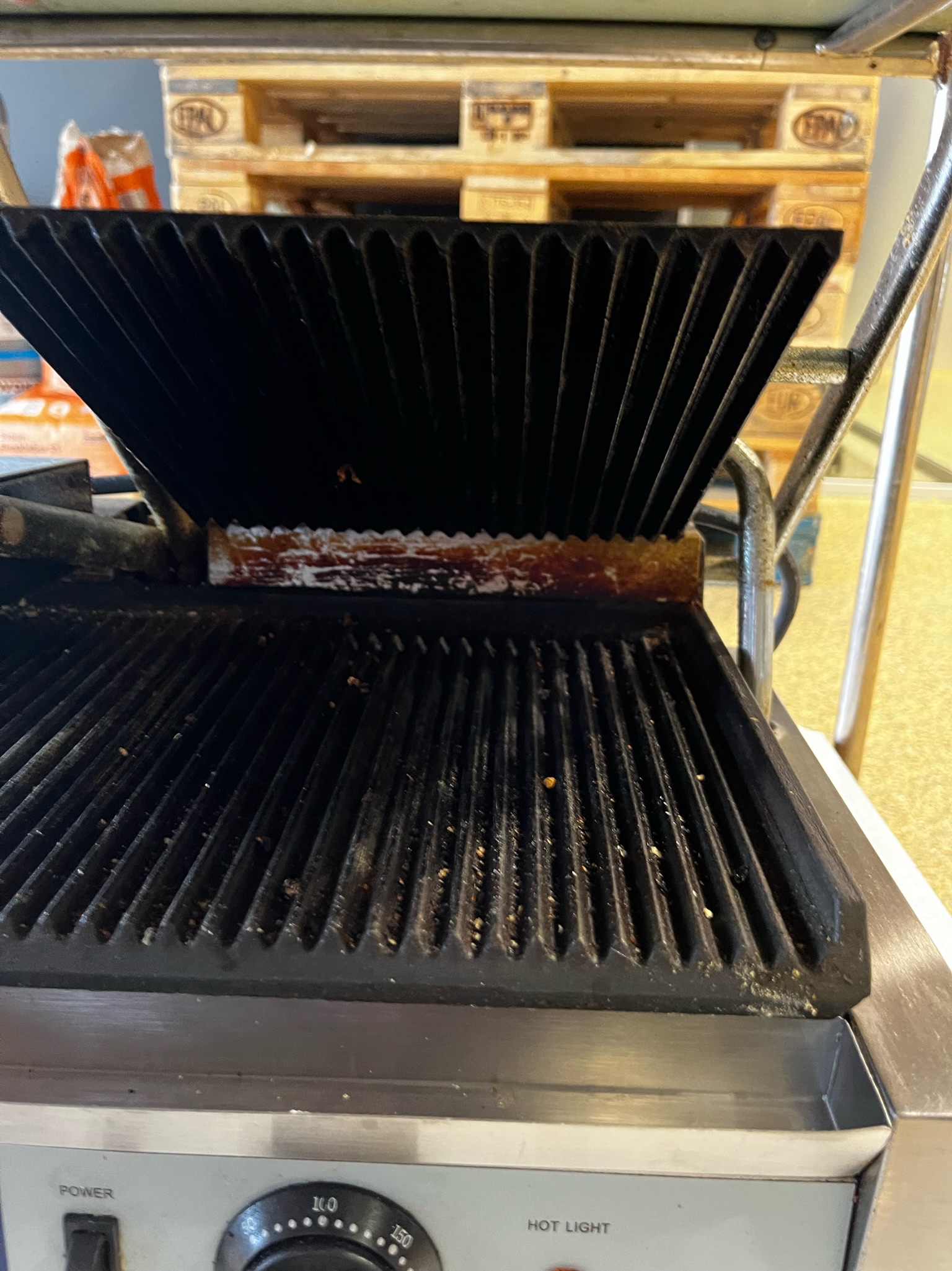 SELT / SOLD Hendi contact grill 3
