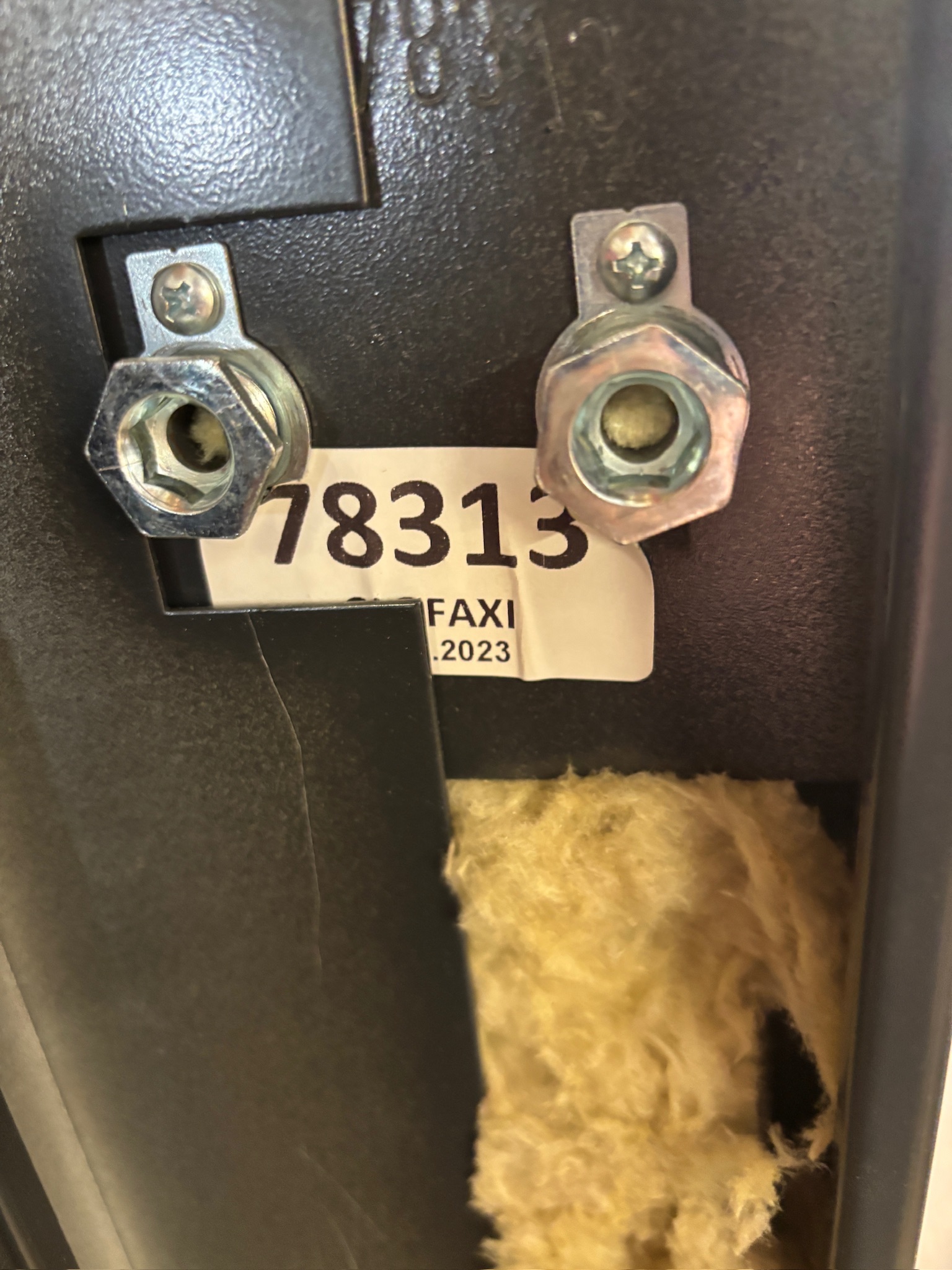 SELT / SOLD Eldvarnarhurð í ramma ónotuð frá Glófaxa, H212xB110sm. 11