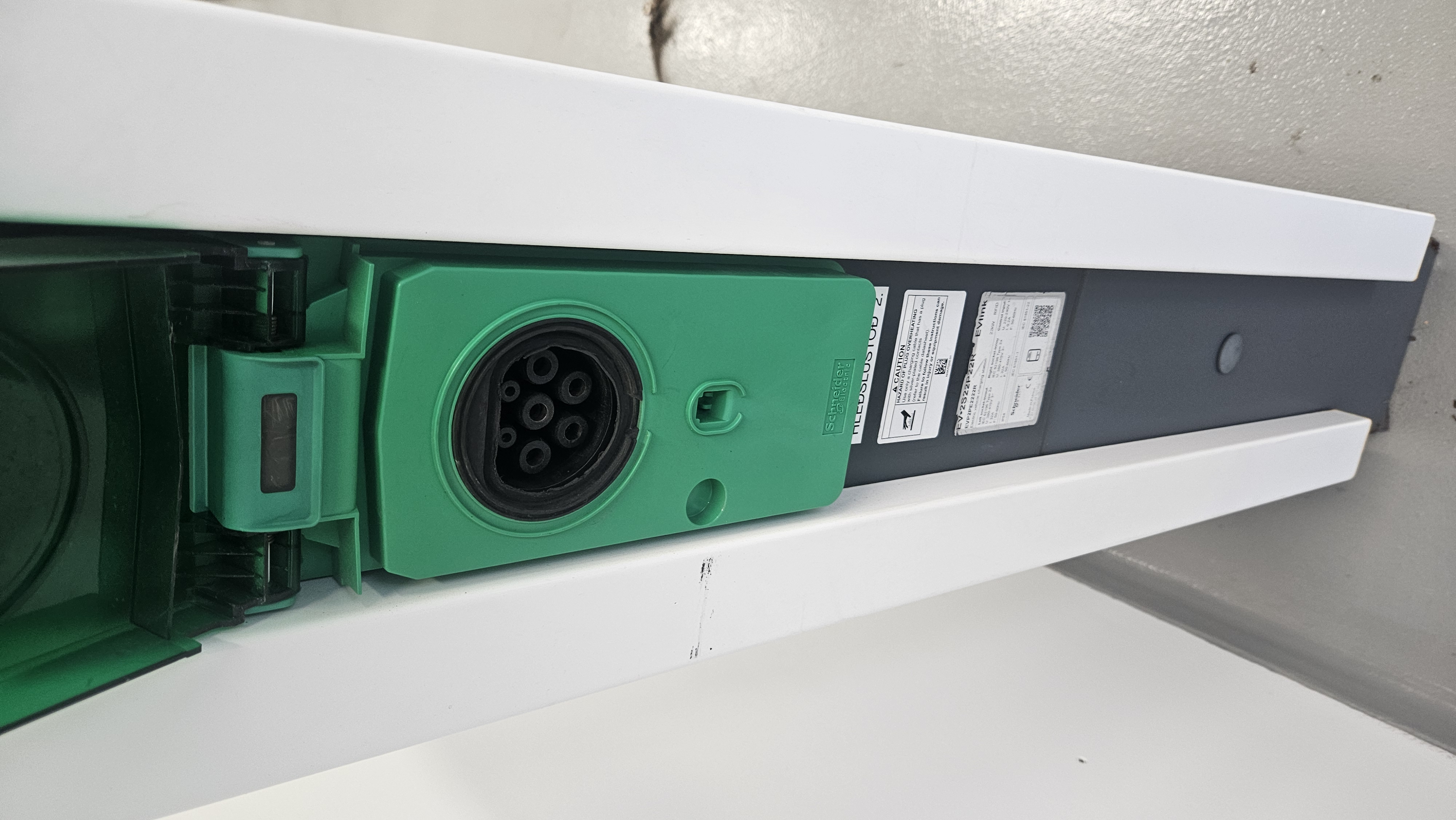SELT / SOLD Hleðslustöð 22 KW fyrir heimilið(2 bílar)eða fyrirtækið 4