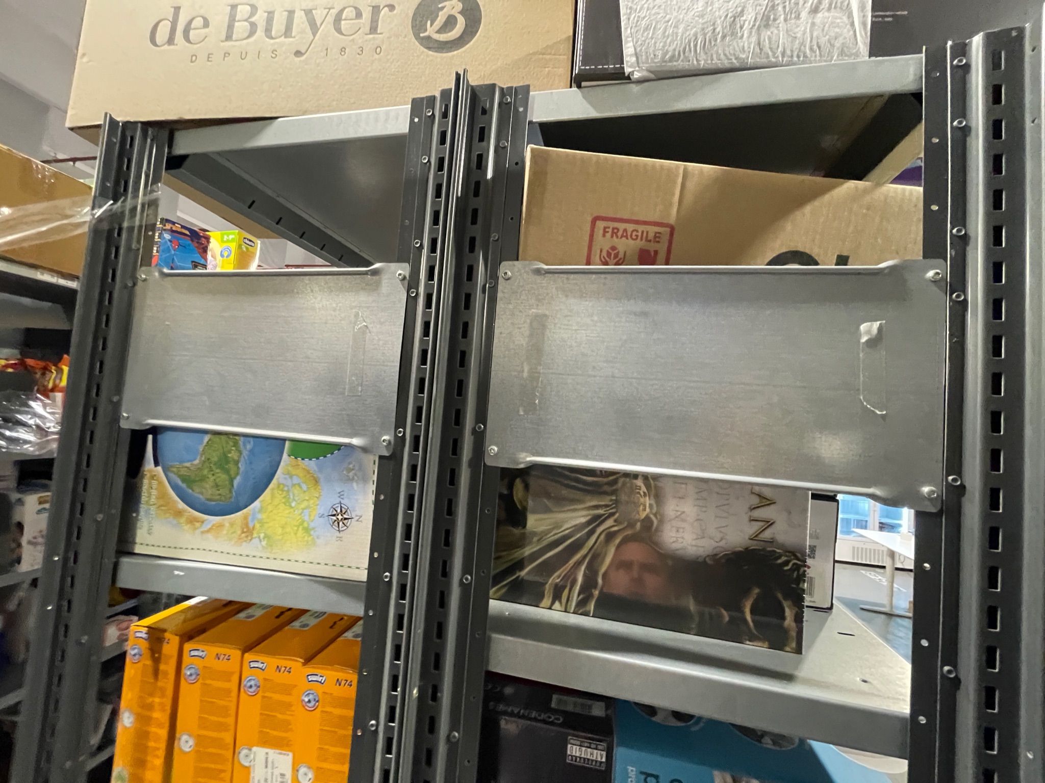 SELT/SOLD EAB sænskar lagerhillur - tínsluhillur - rekkahillur 4