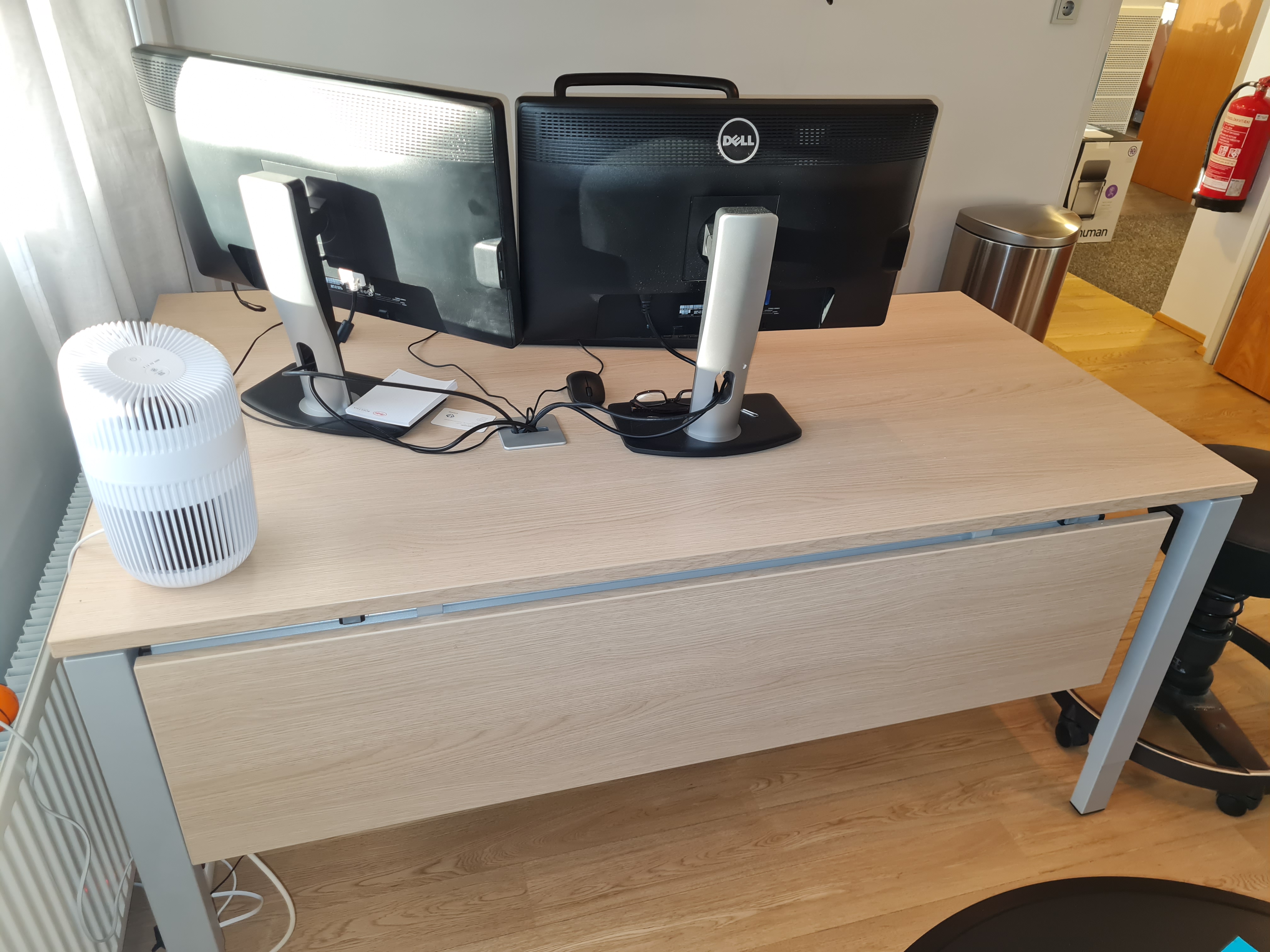 SELT / SOLD Vönduð þýsk skrifborð - ekki rafmagns 2