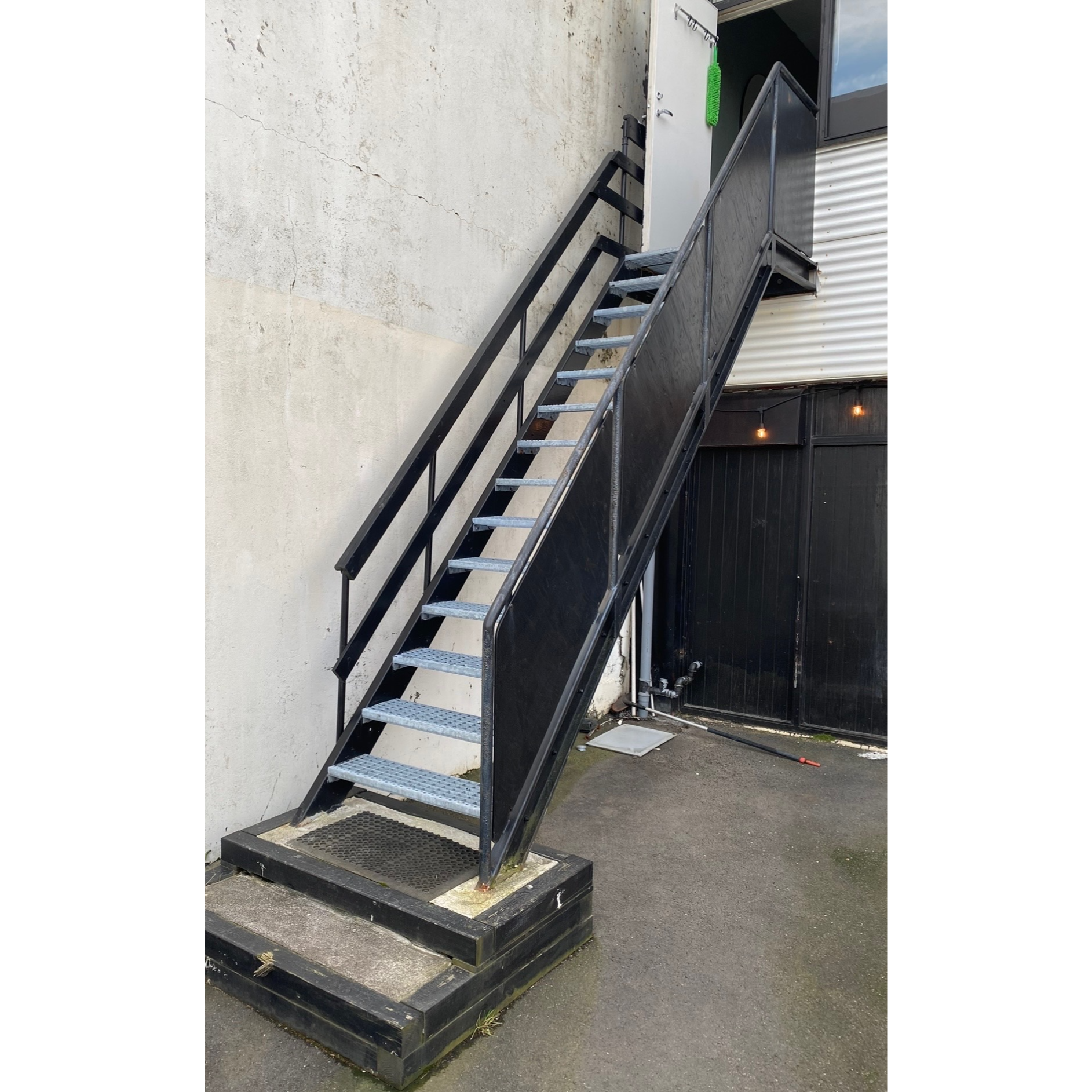 SELT / SOLD- Neyðartröppur, L470xB100sm. - Hveragerði 2