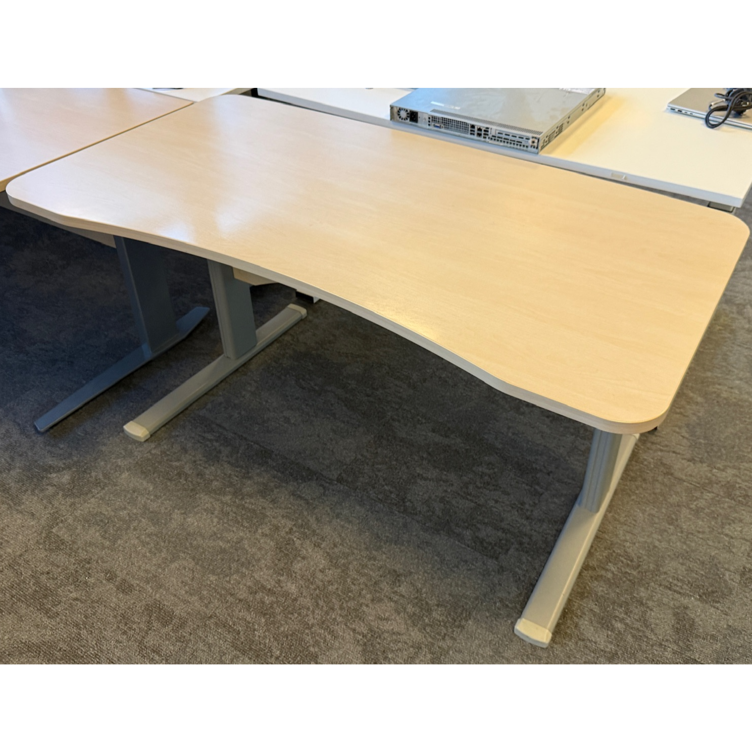 SELT / SOLD Rafmagnsborð, B150xD80sm.