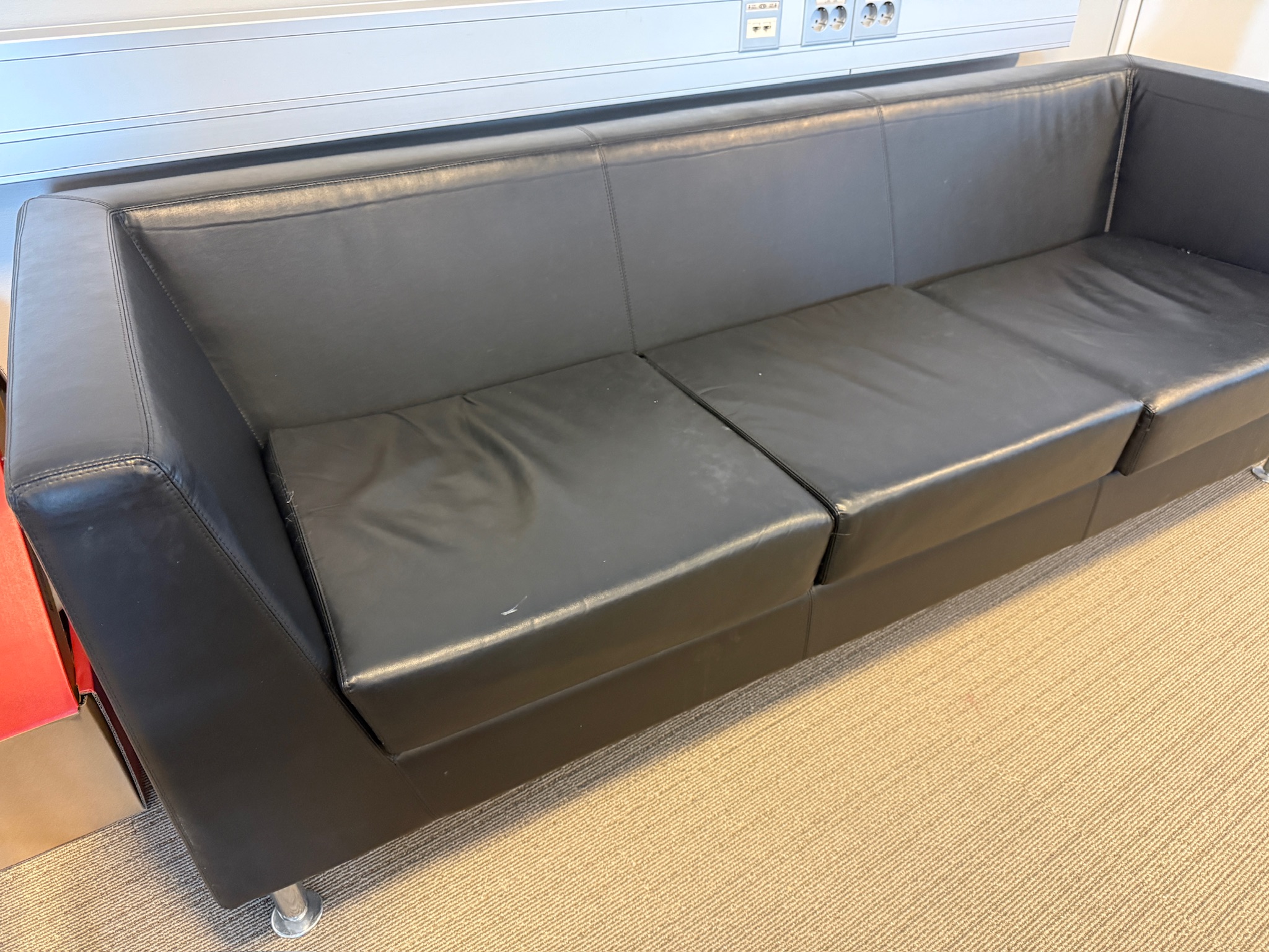 SELT / SOLD Aresline leðursófi, B220xD89sm. 4
