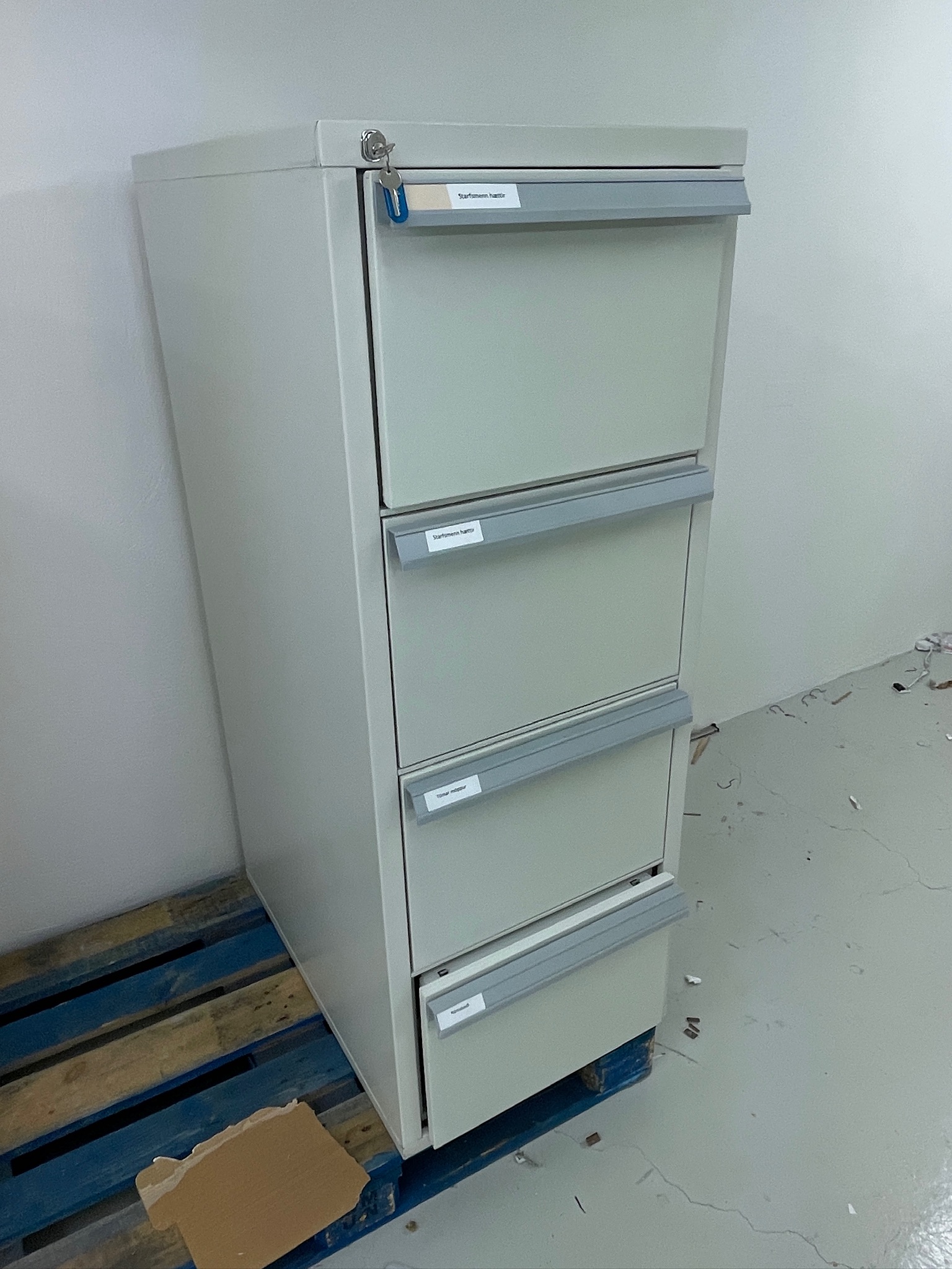 SELT/SOLDOptima eldvarinn skjalaskápur, H143xB53xD77sm. (1 stk.) 3