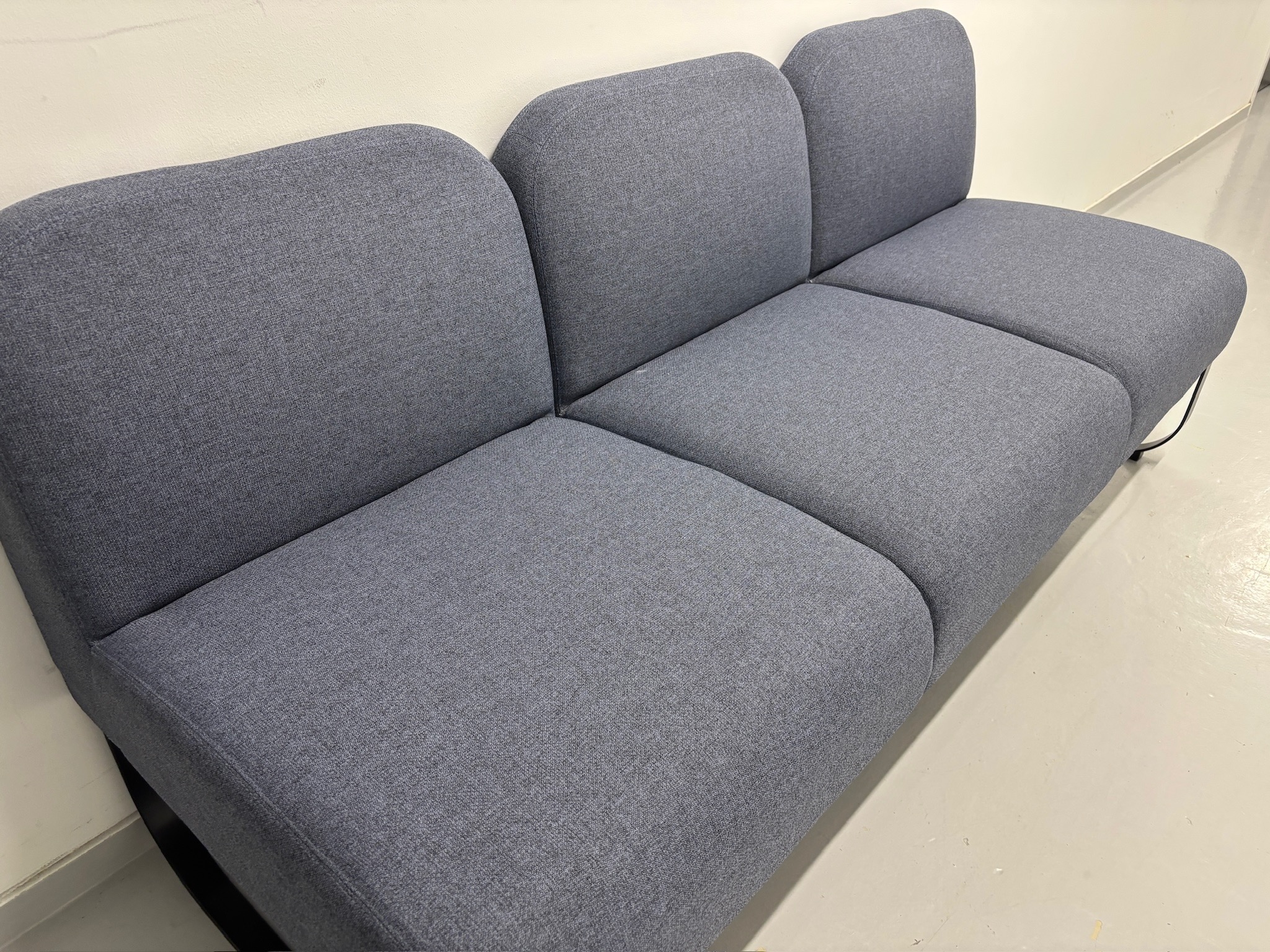SELT / SOLD Johanson sófi 3ja sæta frá A4, B180xD68/54xH43 sm. 4