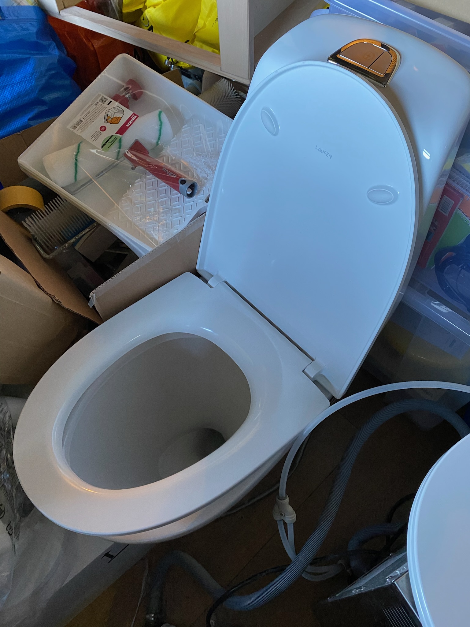 SELT / SOLD Ónotað klósett frá Gustavsberg í gólf 2