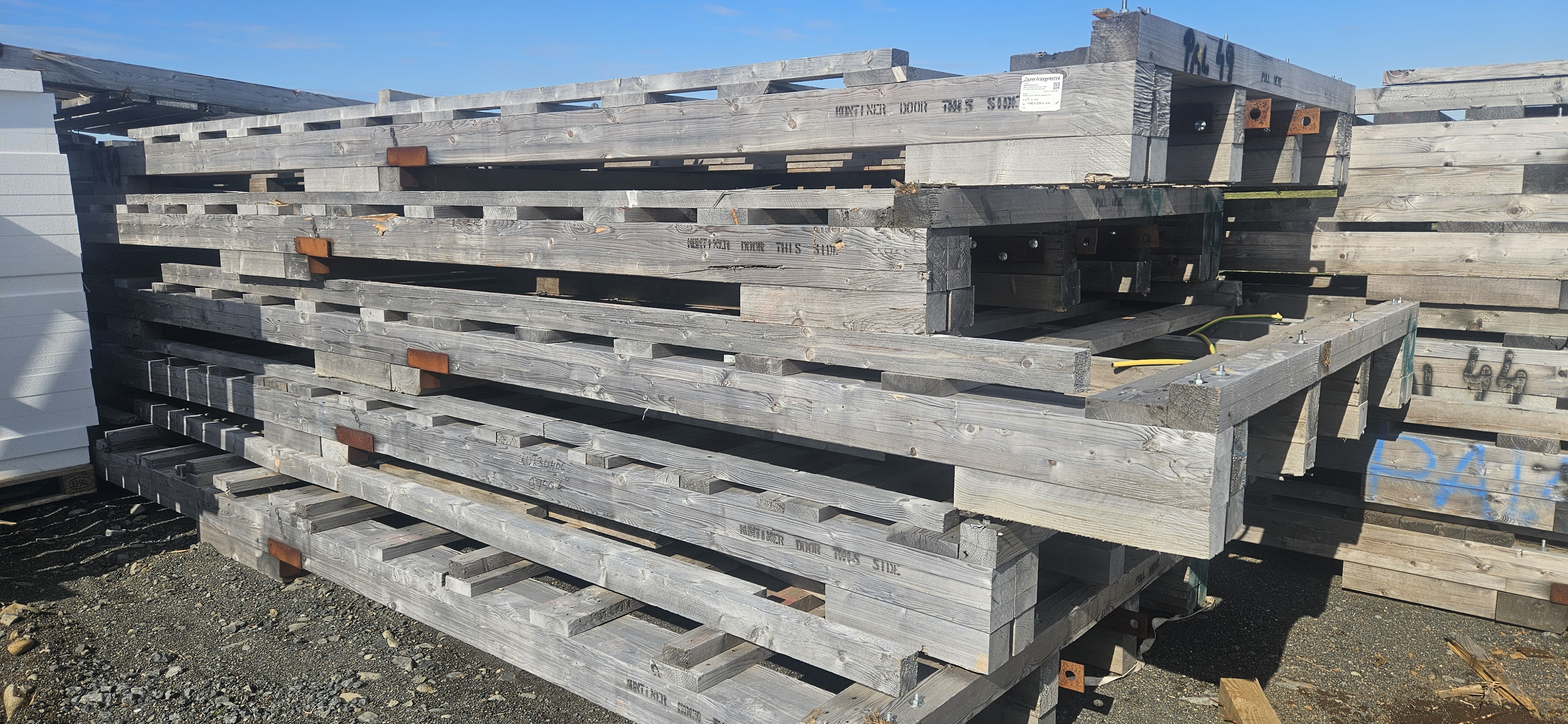 SELT / SOLD Timburrammar dregarar - timburfleti 12x2 - Pnr. 850 Hella 4