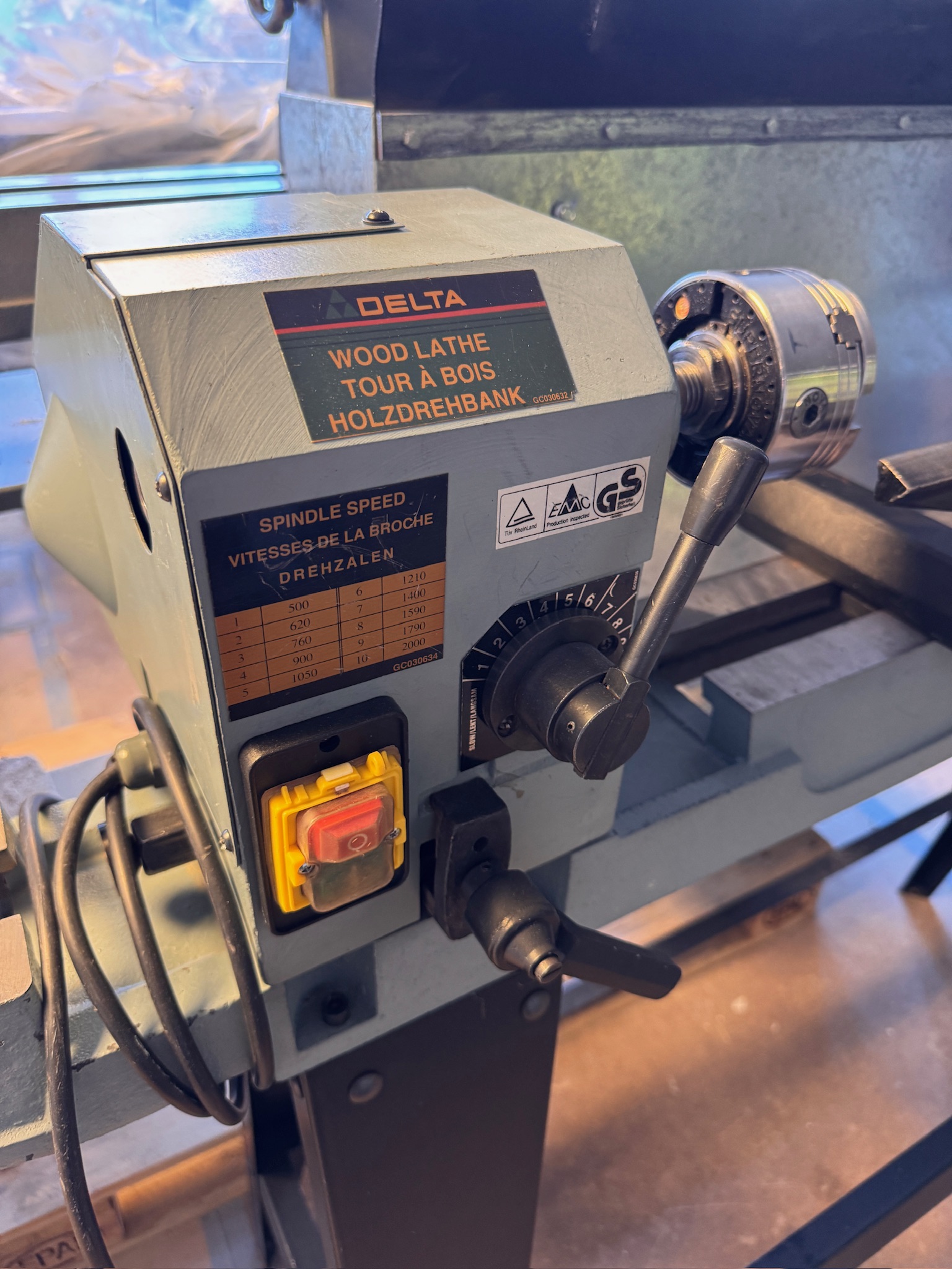 SELT / SOLD Delta rennibekkur 4